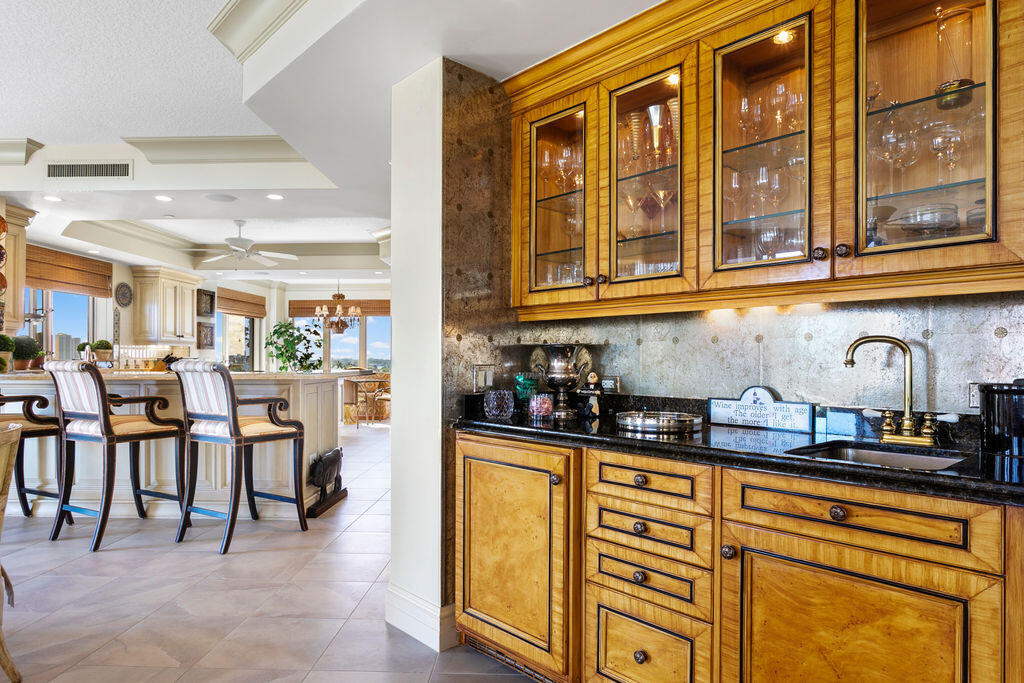 3920 N OCEAN #6A, Singer Island FL 33404