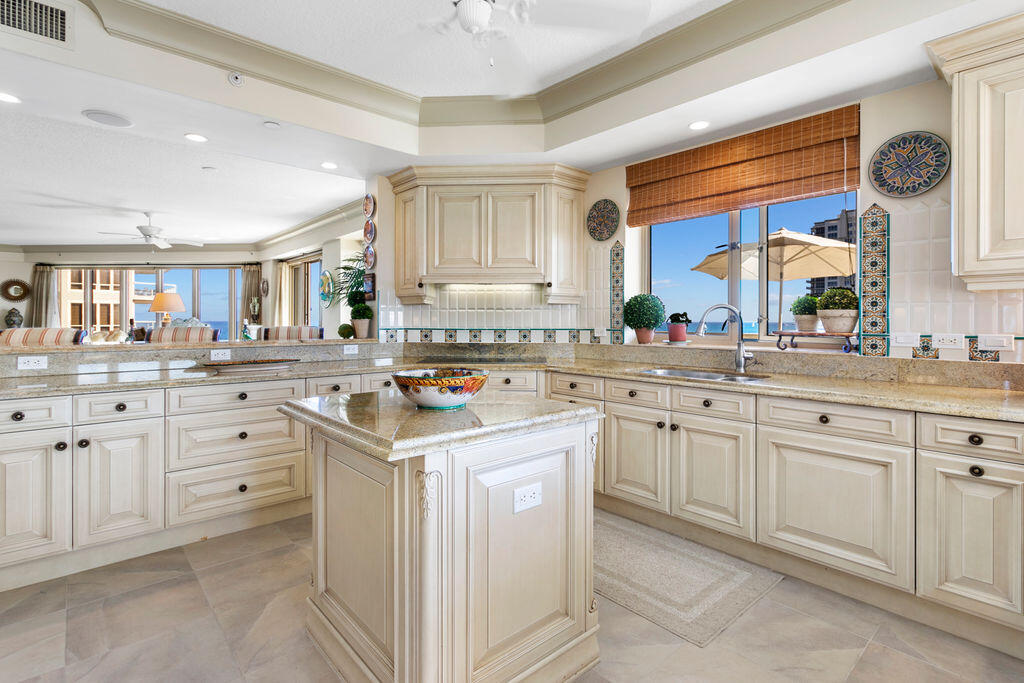 3920 N OCEAN #6A, Singer Island FL 33404
