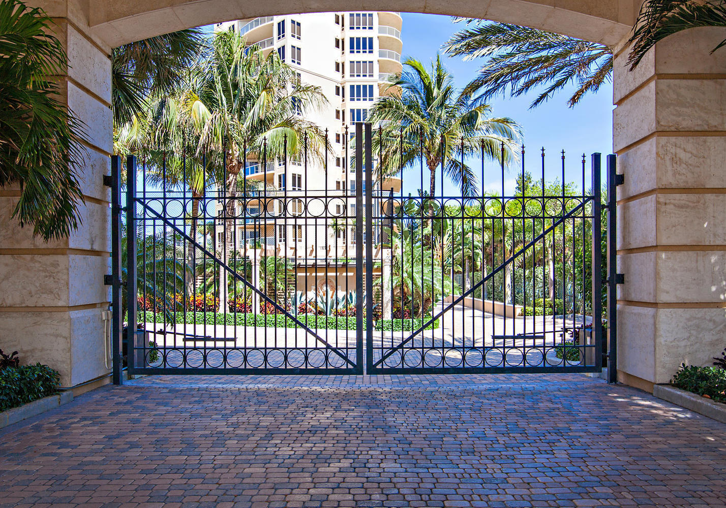 3920 N OCEAN #6A, Singer Island FL 33404