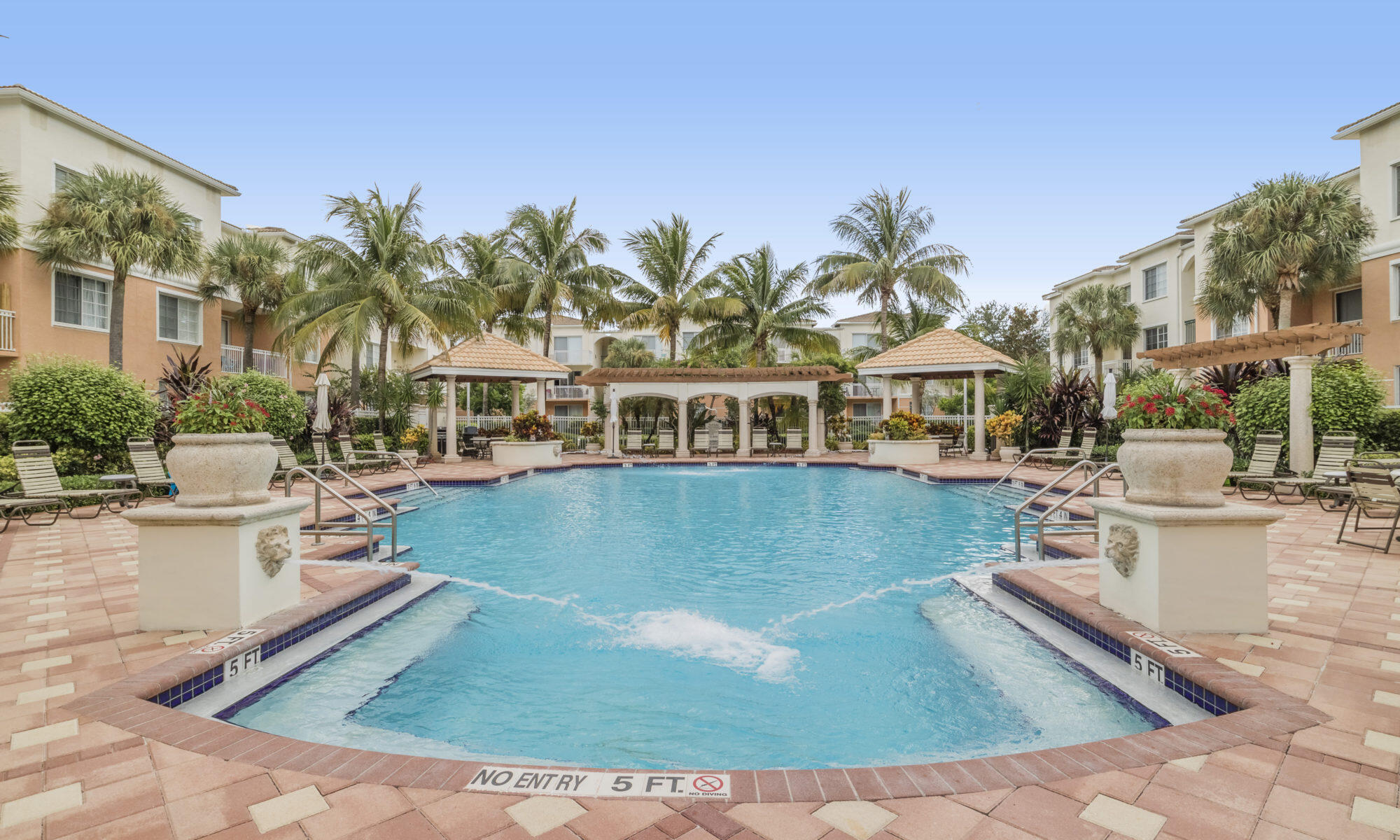 1108 Myrtlewood, Palm Beach Gardens FL 33418