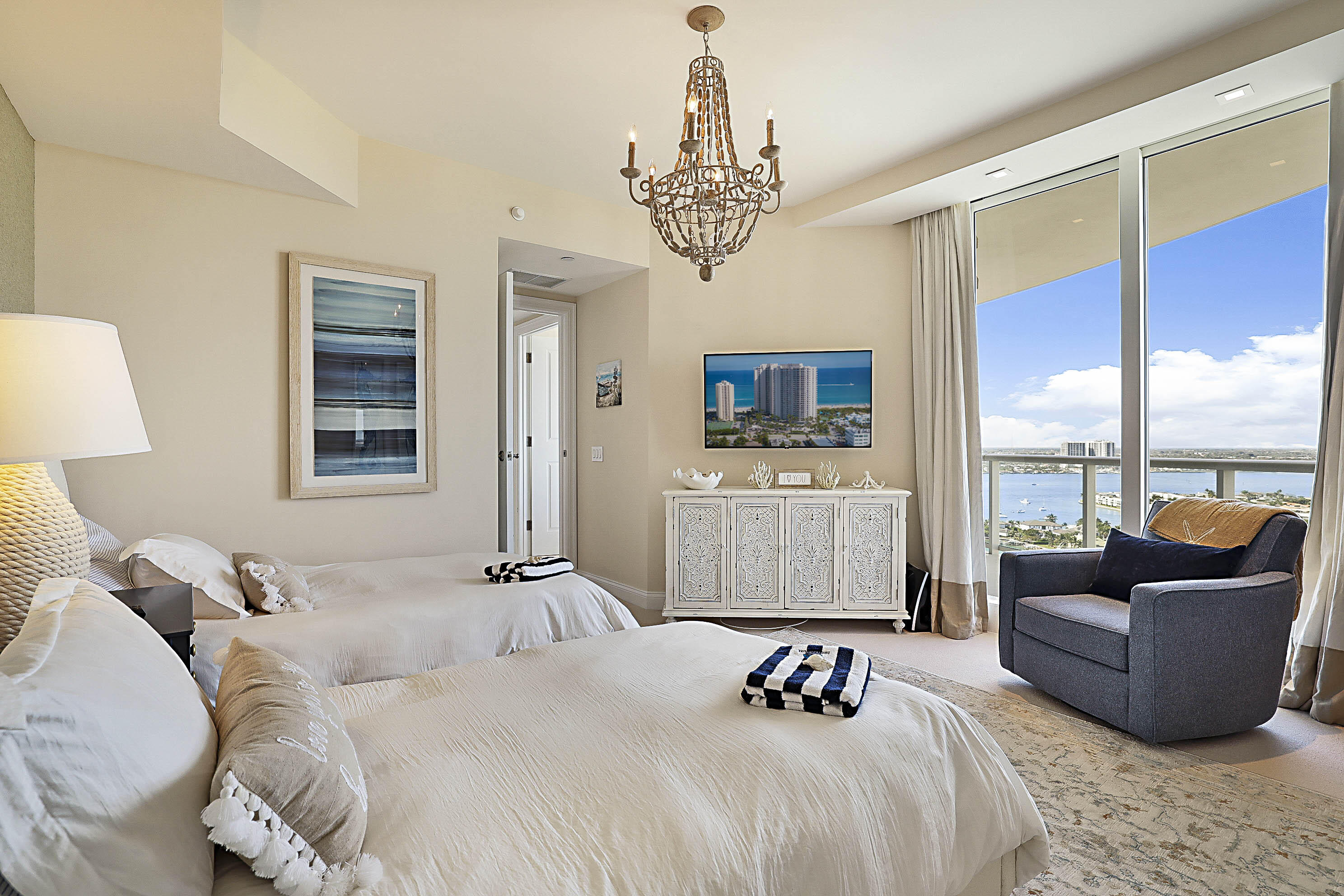 2700 N OCEAN #2206B, Singer Island FL 33404