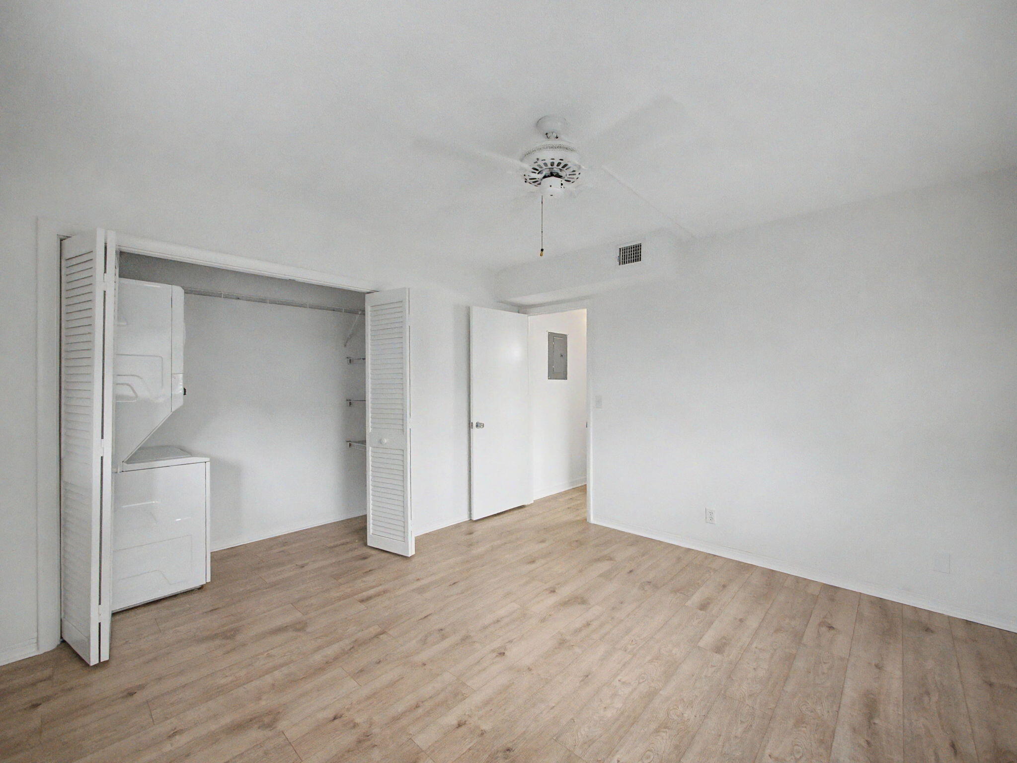 3 Westwood #101E, Tequesta FL 33469