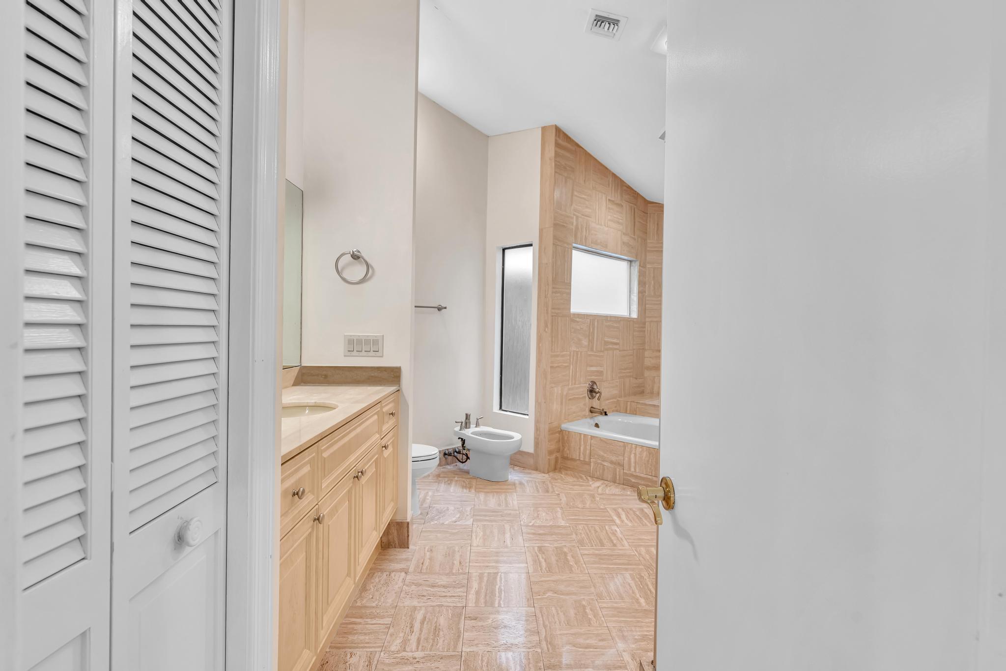 22595 ESPLANADA, Boca Raton FL 33433