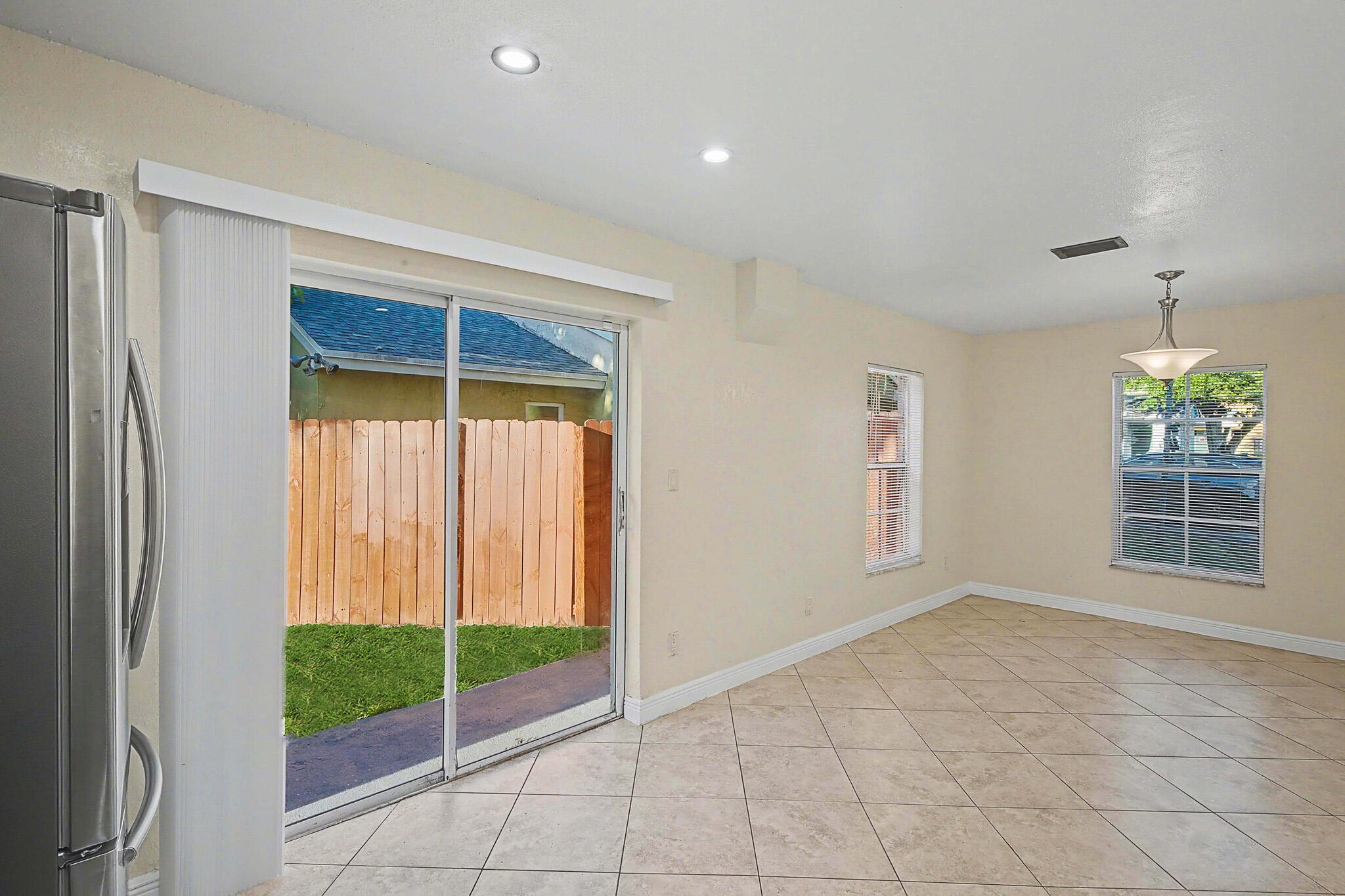 5789 WOODLAND POINT, Tamarac FL 33319