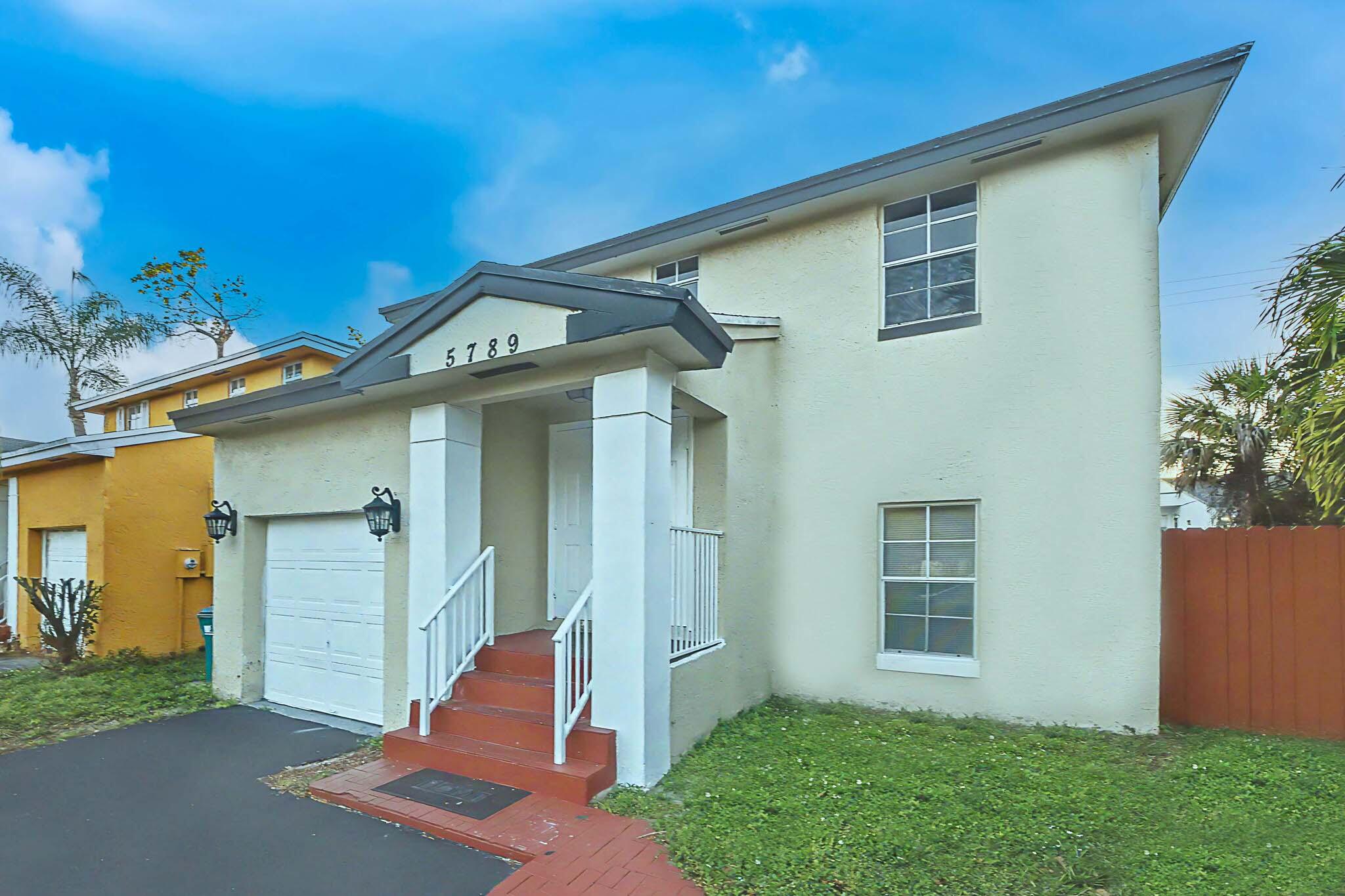 5789 WOODLAND POINT, Tamarac FL 33319