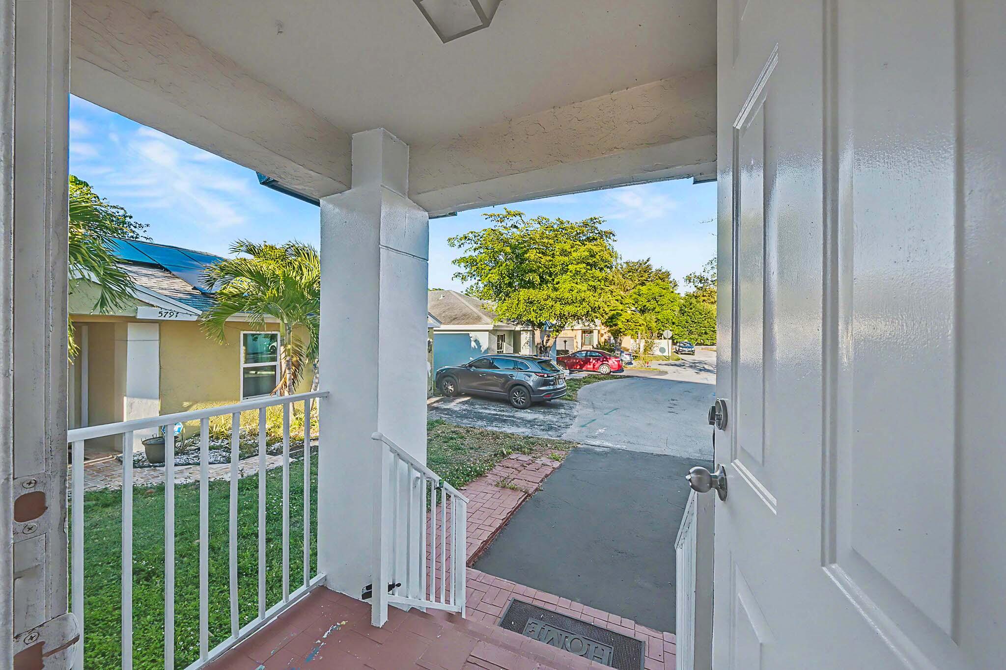 5789 WOODLAND POINT, Tamarac FL 33319