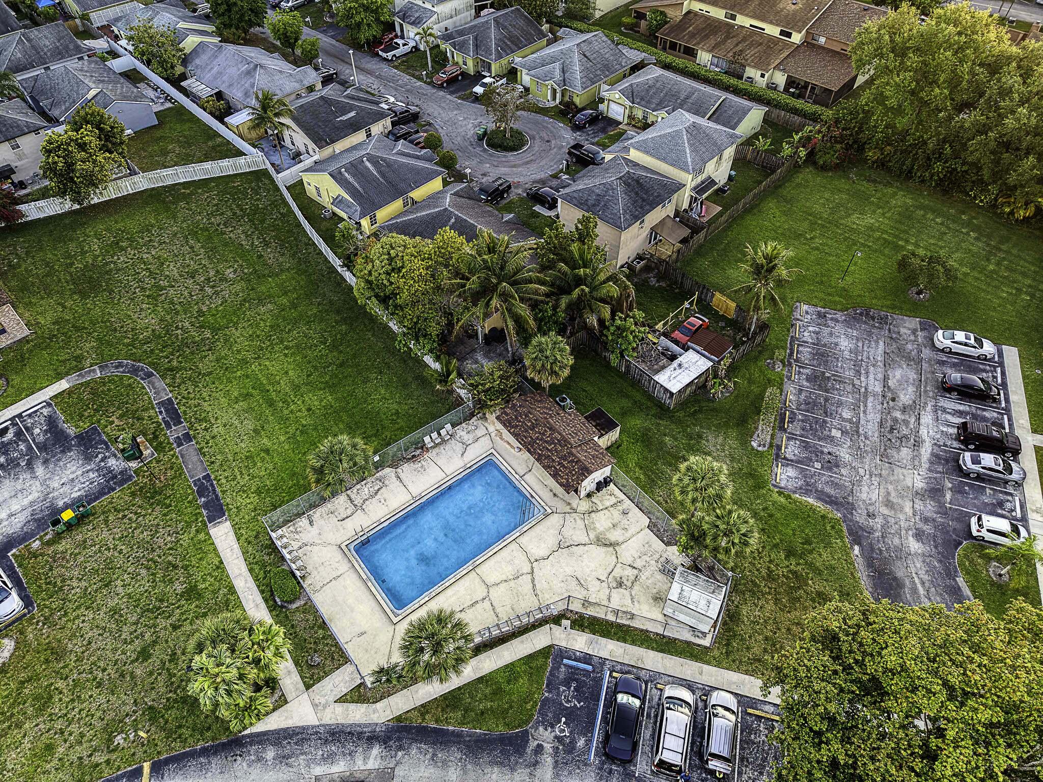 5789 WOODLAND POINT, Tamarac FL 33319