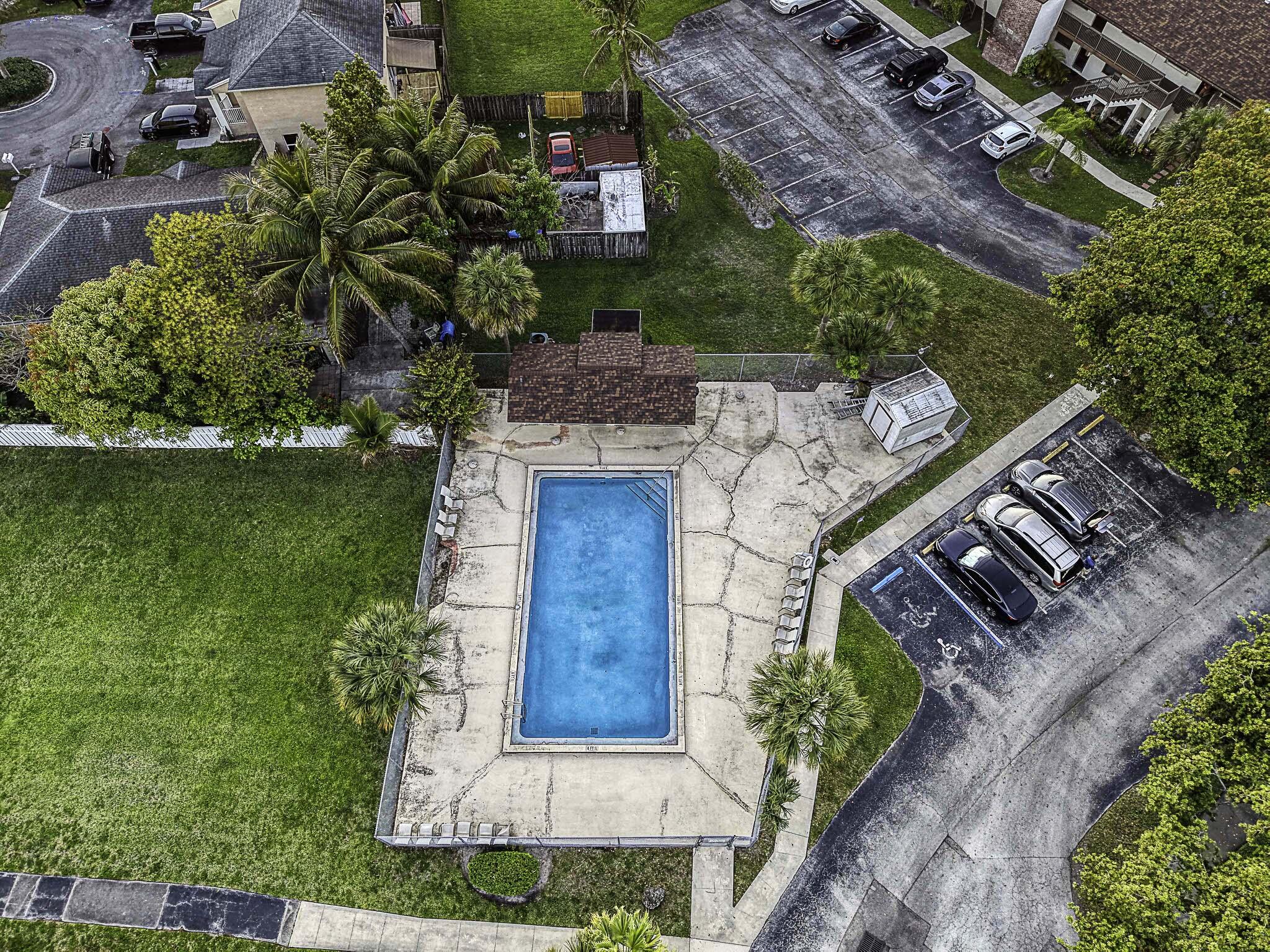 5789 WOODLAND POINT, Tamarac FL 33319
