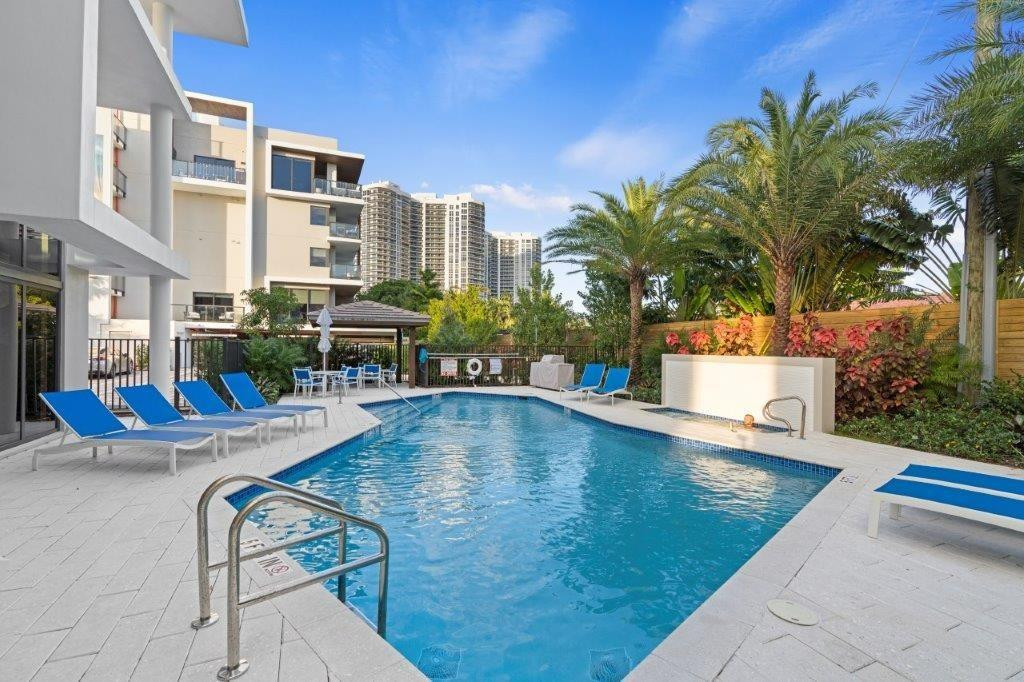 3040 N Ocean #N106, Fort Lauderdale FL 33308