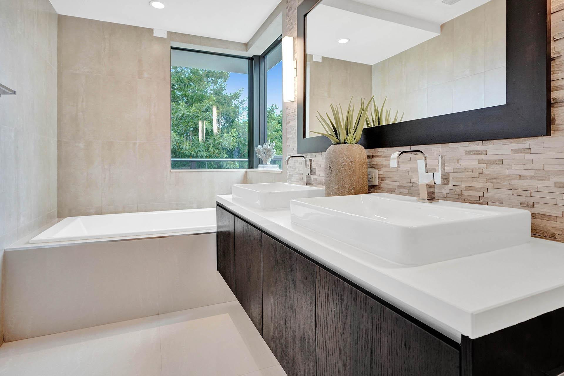 3040 N Ocean #N106, Fort Lauderdale FL 33308