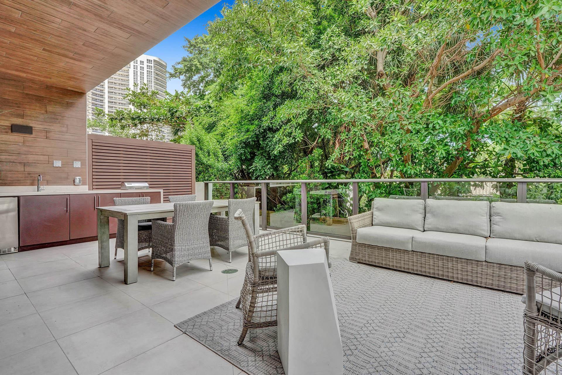 3040 N Ocean #N106, Fort Lauderdale FL 33308
