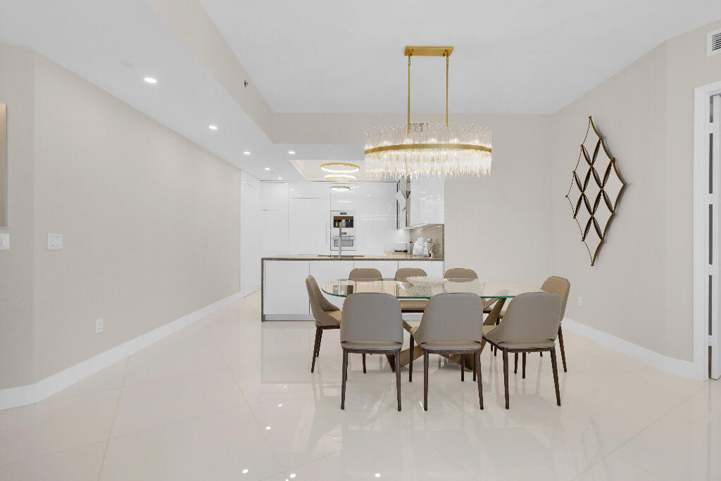 15811 COLLINS #2207, Sunny Isles Beach FL 33160