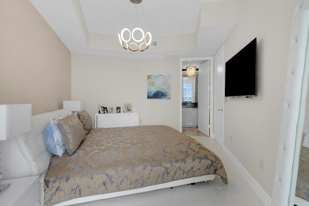 15811 COLLINS #2207, Sunny Isles Beach FL 33160