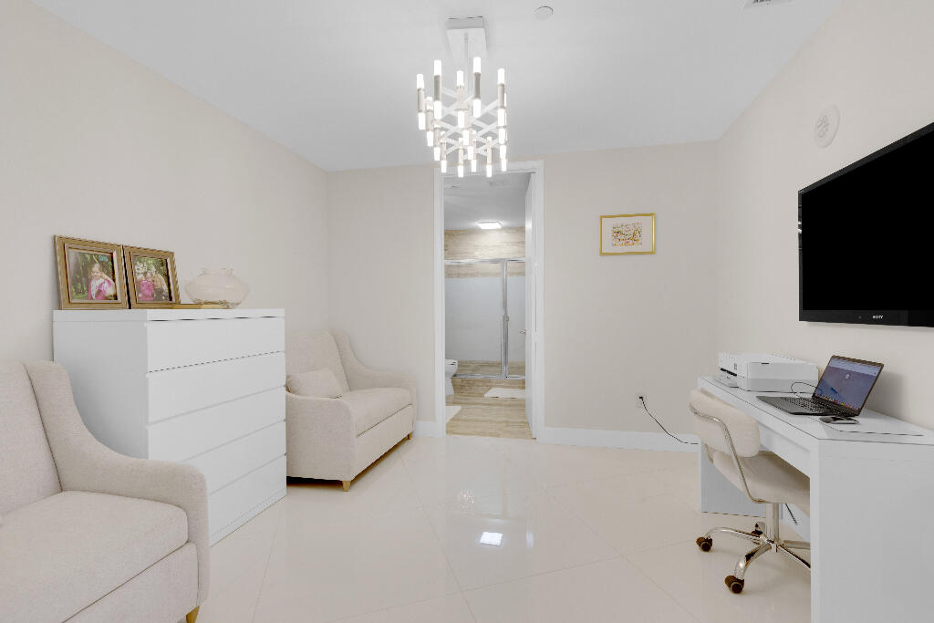 15811 COLLINS #2207, Sunny Isles Beach FL 33160