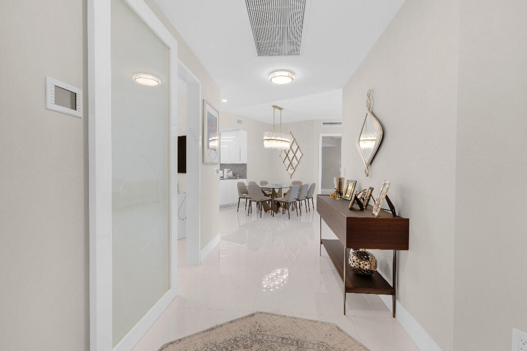 15811 COLLINS #2207, Sunny Isles Beach FL 33160
