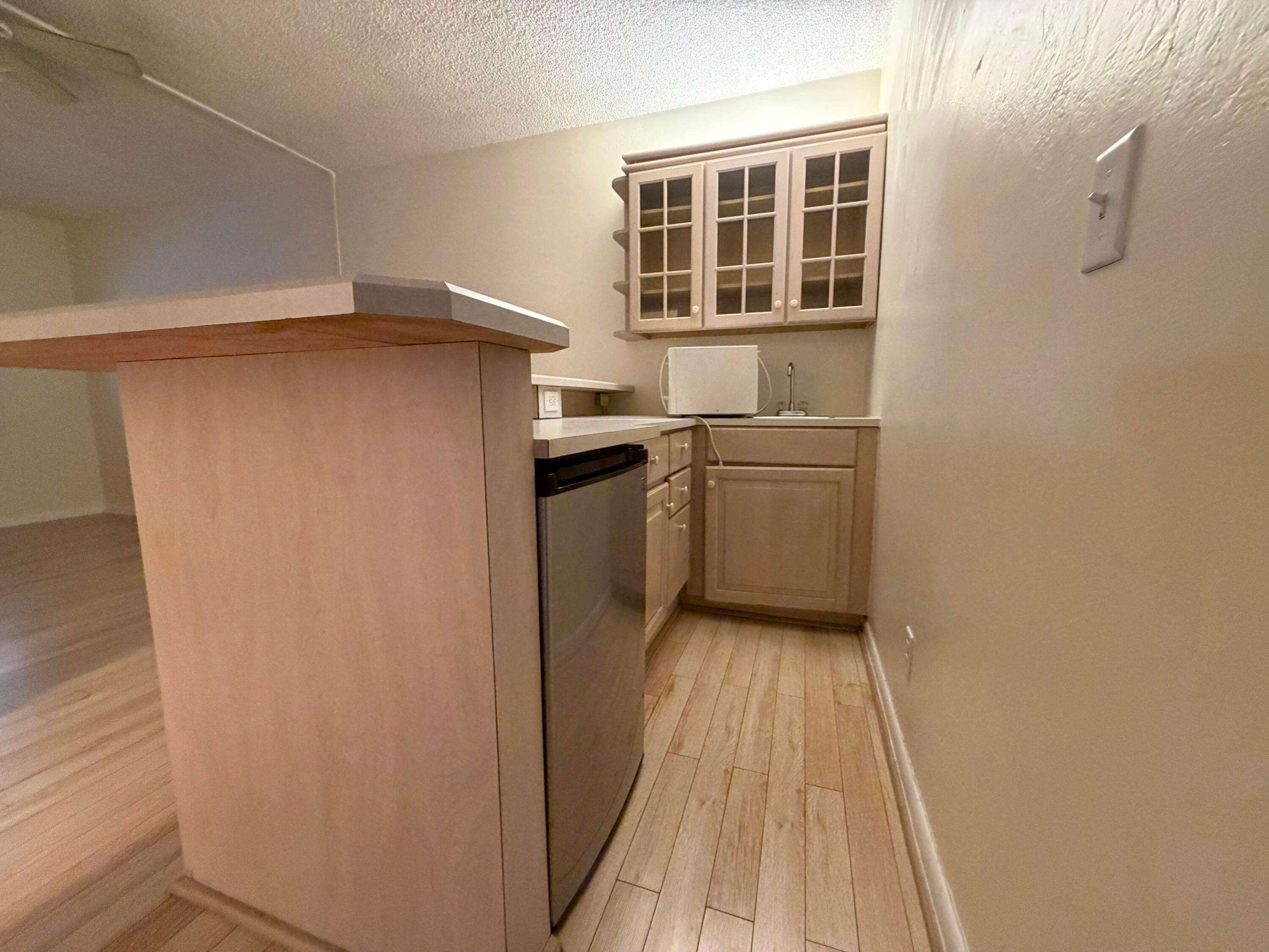 917 NE 16th #1, Fort Lauderdale FL 33304