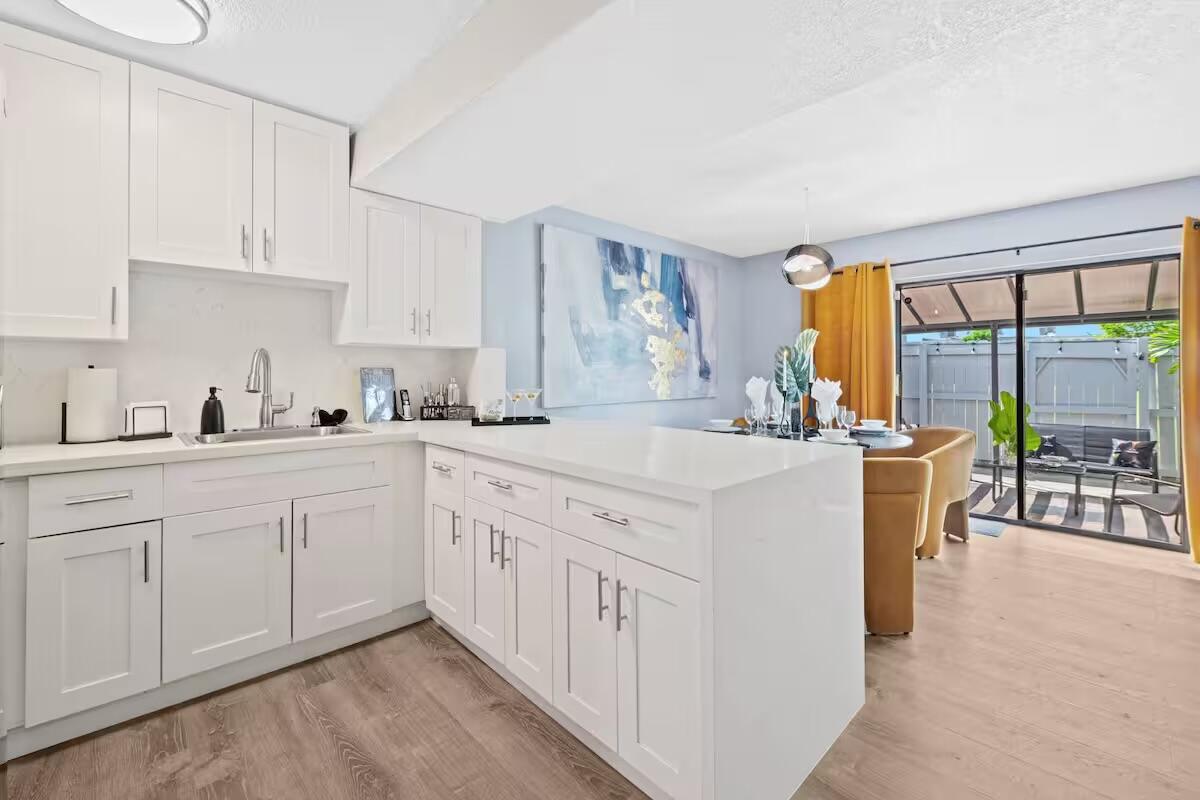2015 NW 37th #403, Lauderdale Lakes FL 33311