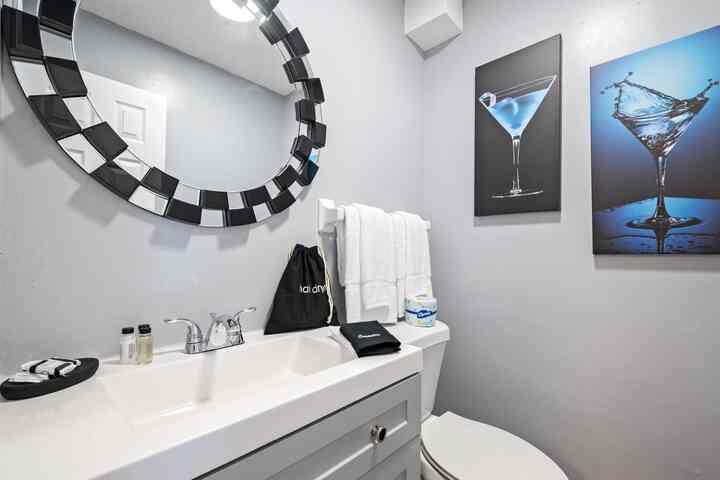 2015 NW 37th #403, Lauderdale Lakes FL 33311