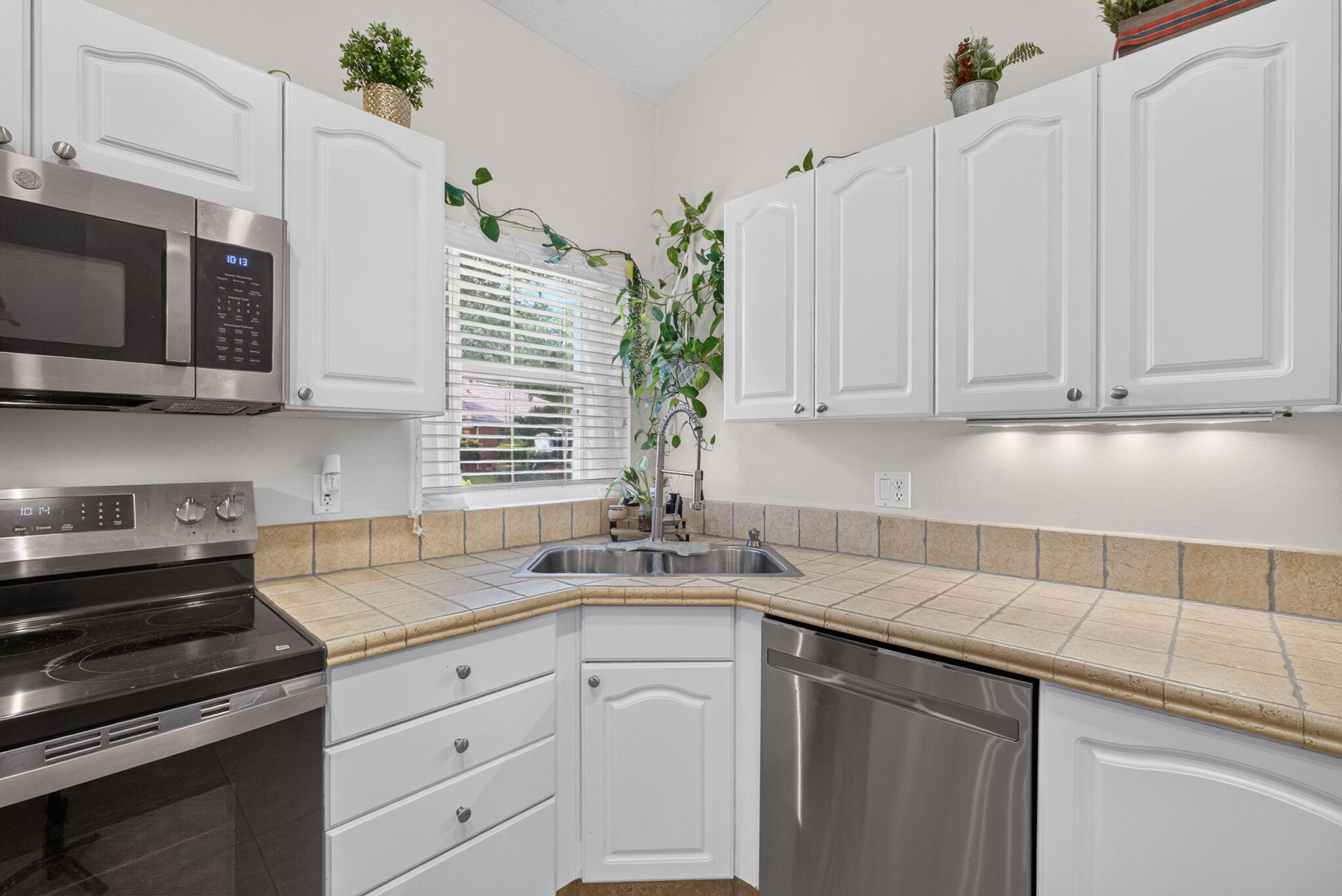 8058 Via Hacienda, Riviera Beach FL 33418