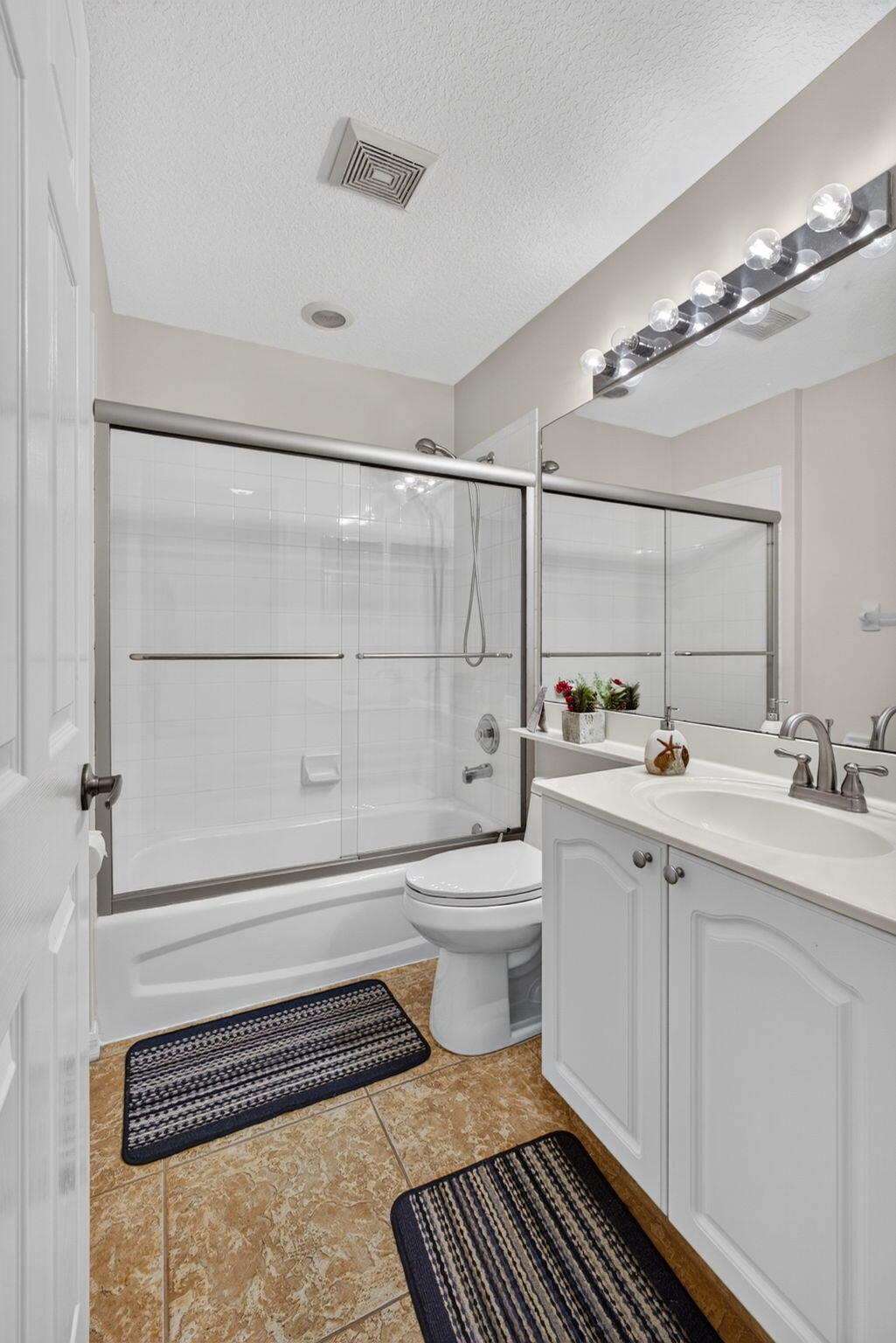 8058 Via Hacienda, Riviera Beach FL 33418