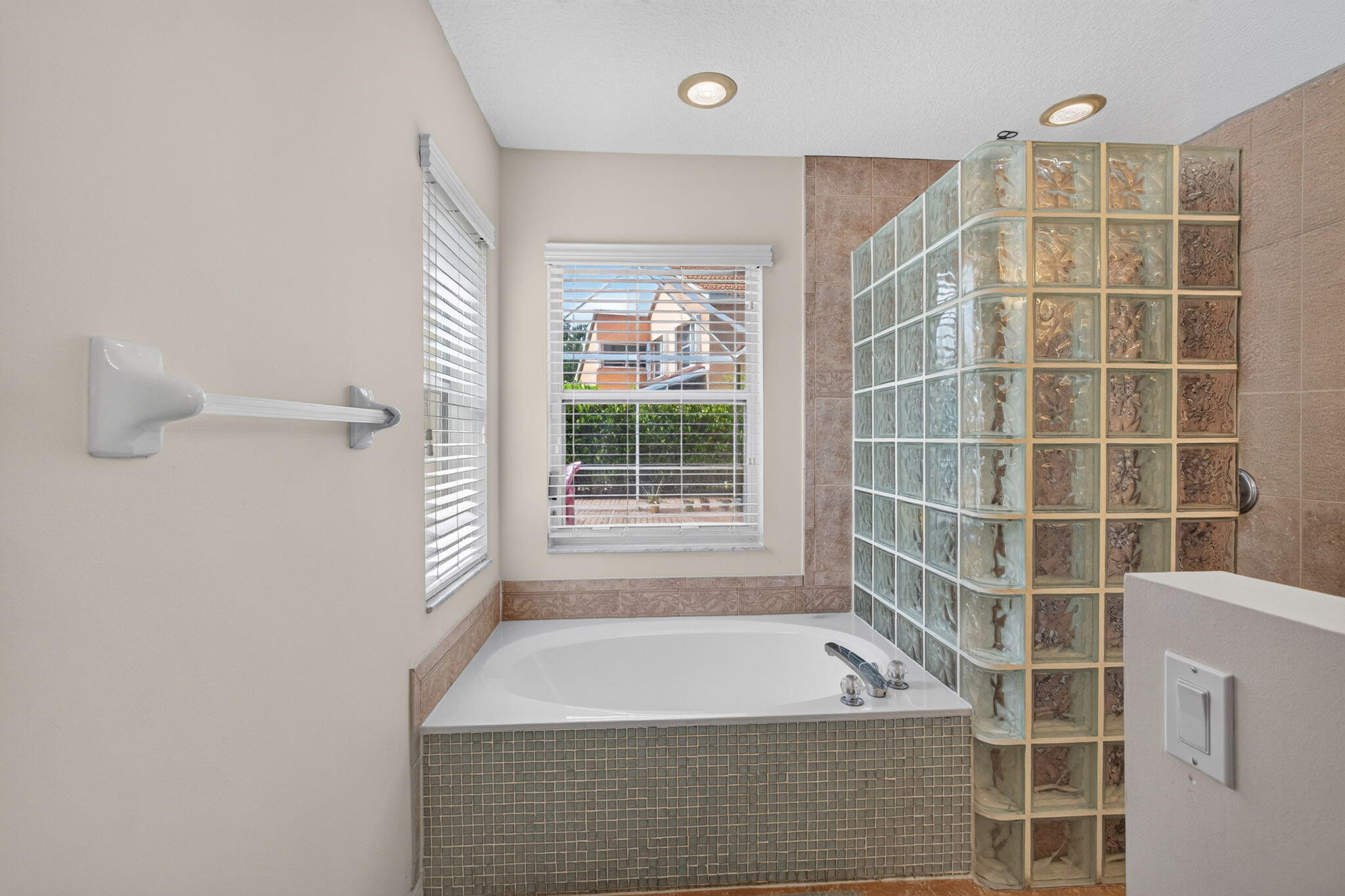 8058 Via Hacienda, Riviera Beach FL 33418