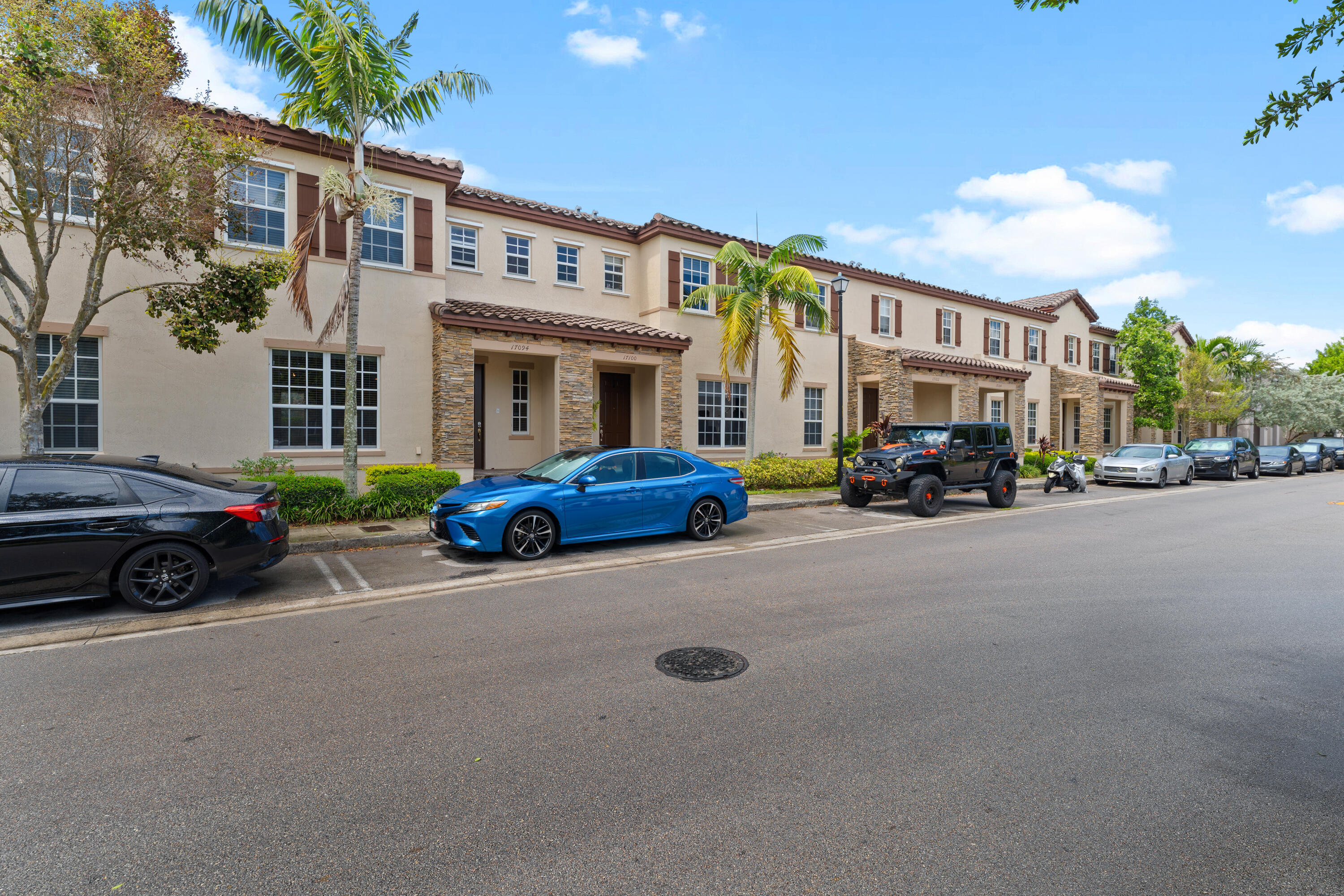 17094 SW 95TH, Miami FL 33196