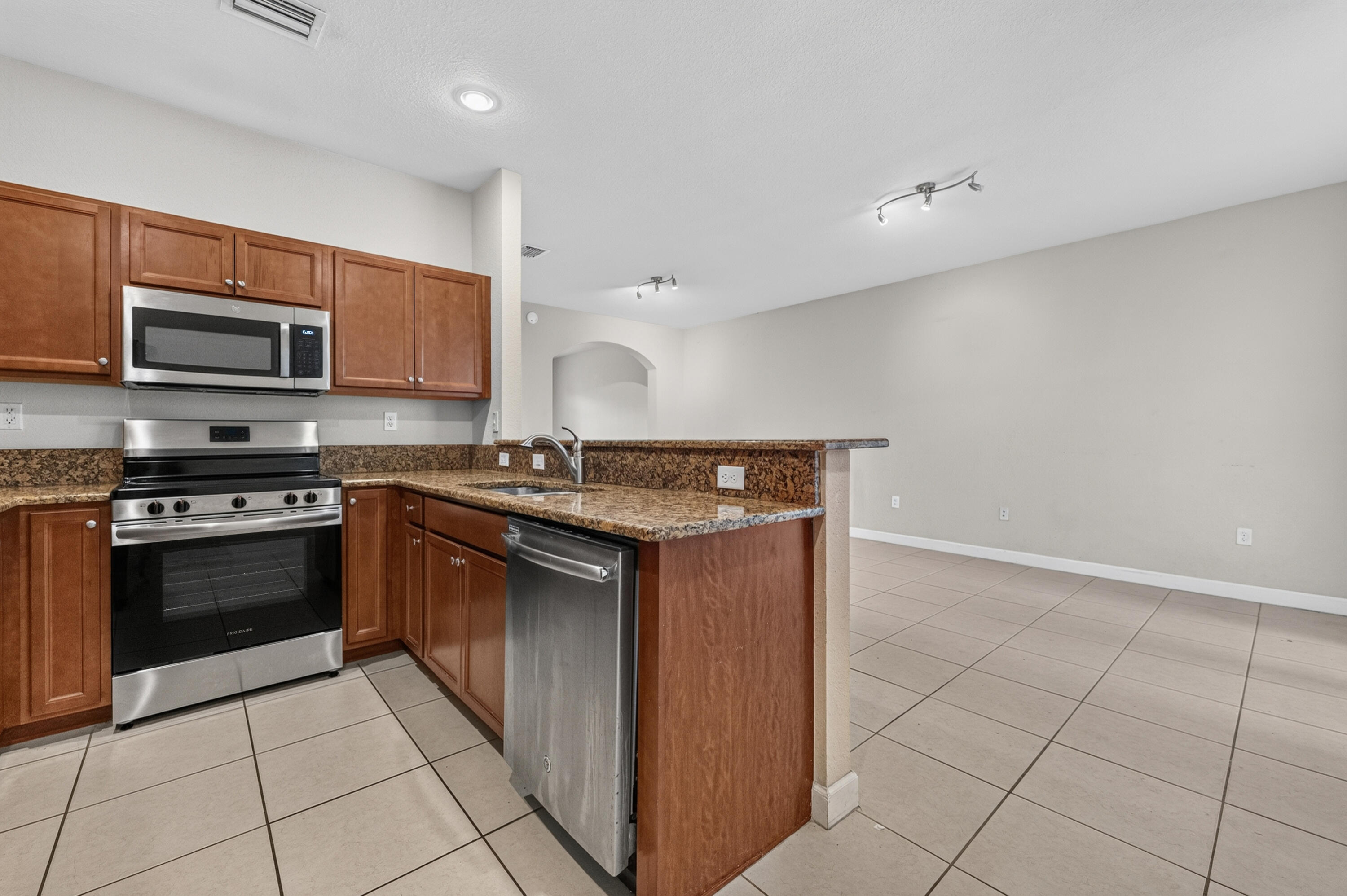 17094 SW 95TH, Miami FL 33196