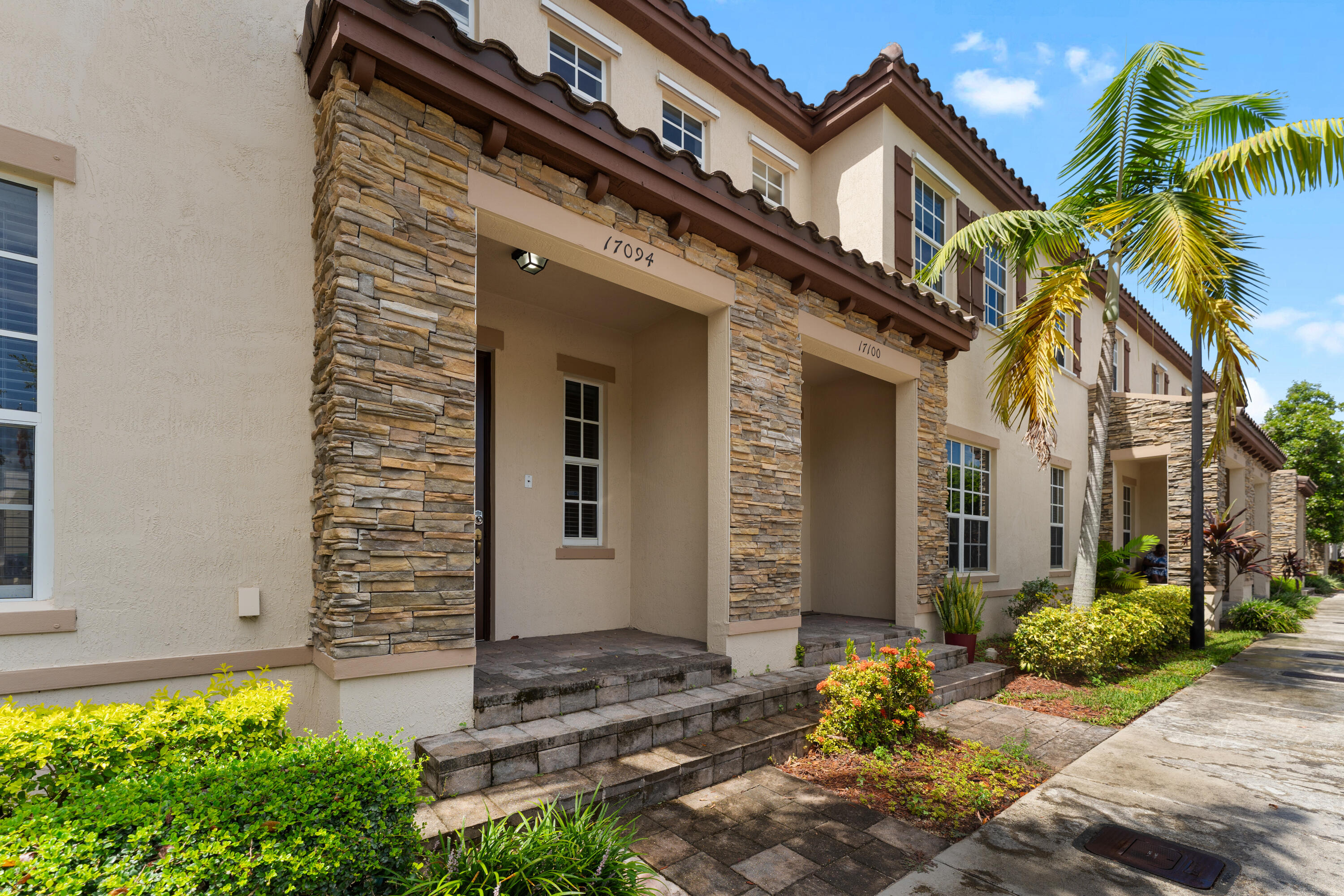 17094 SW 95TH, Miami FL 33196