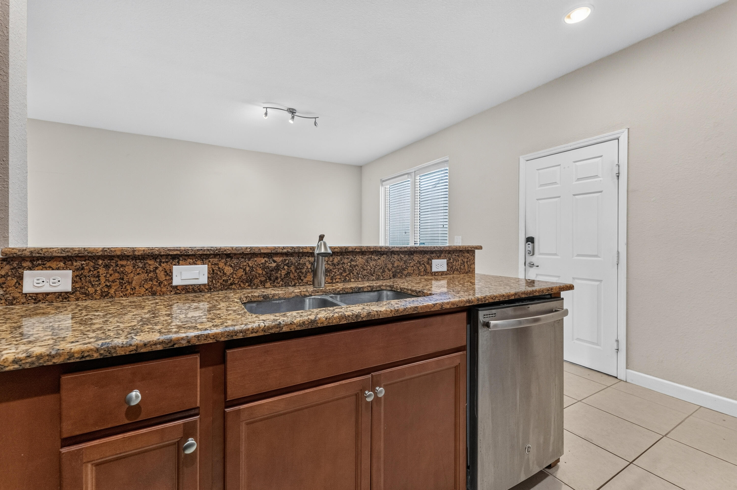 17094 SW 95TH, Miami FL 33196
