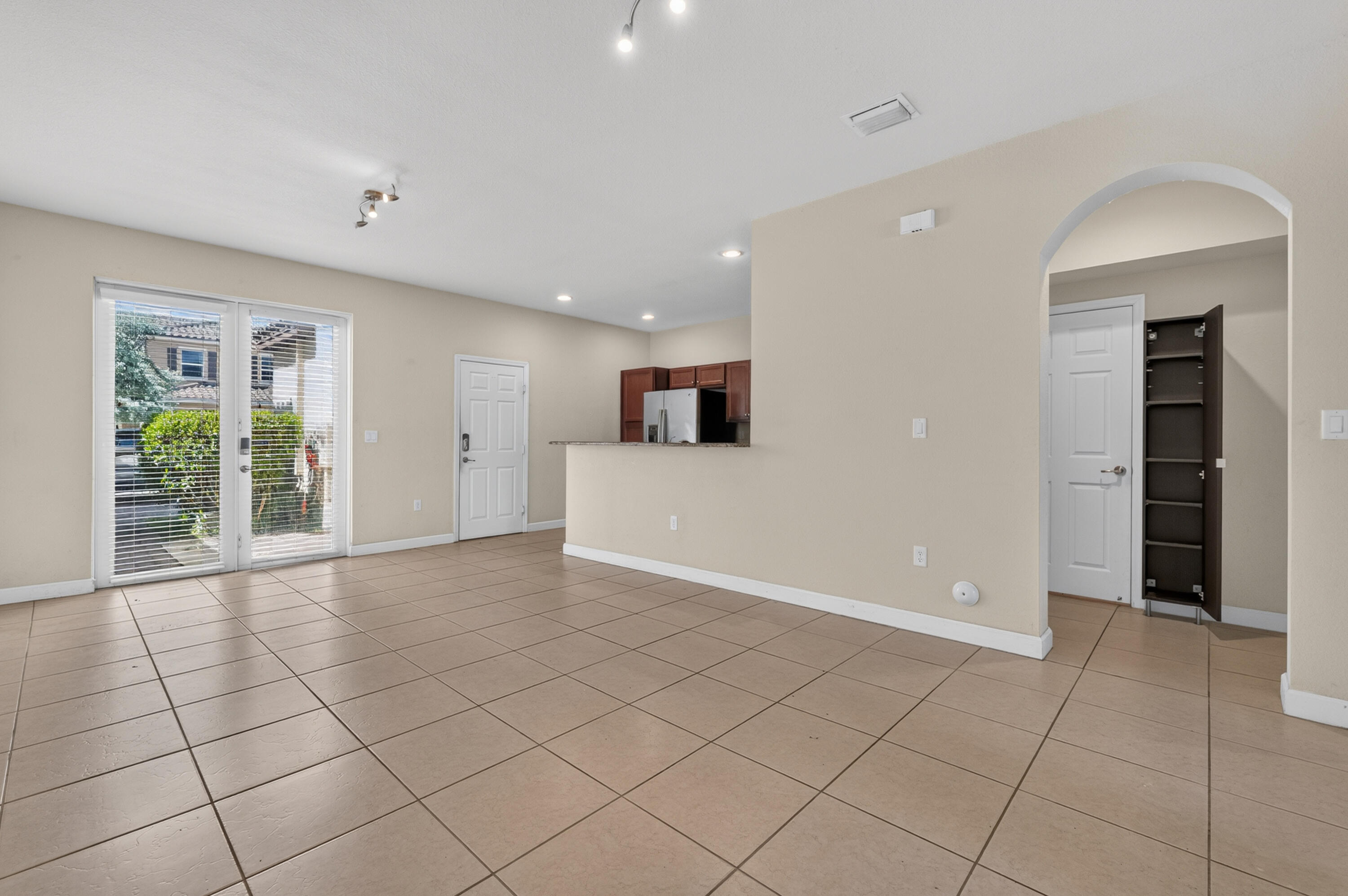 17094 SW 95TH, Miami FL 33196