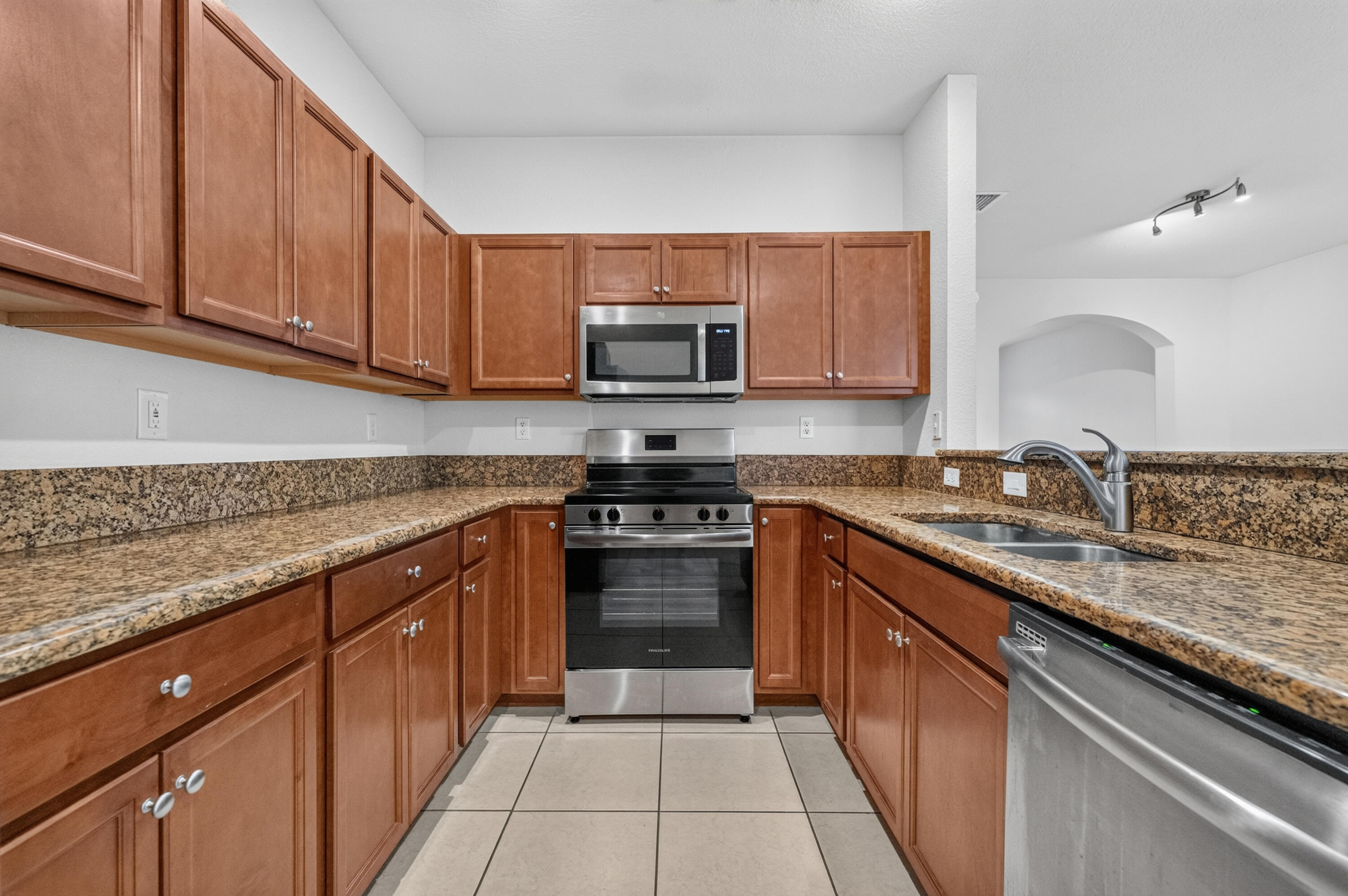 17094 SW 95TH, Miami FL 33196