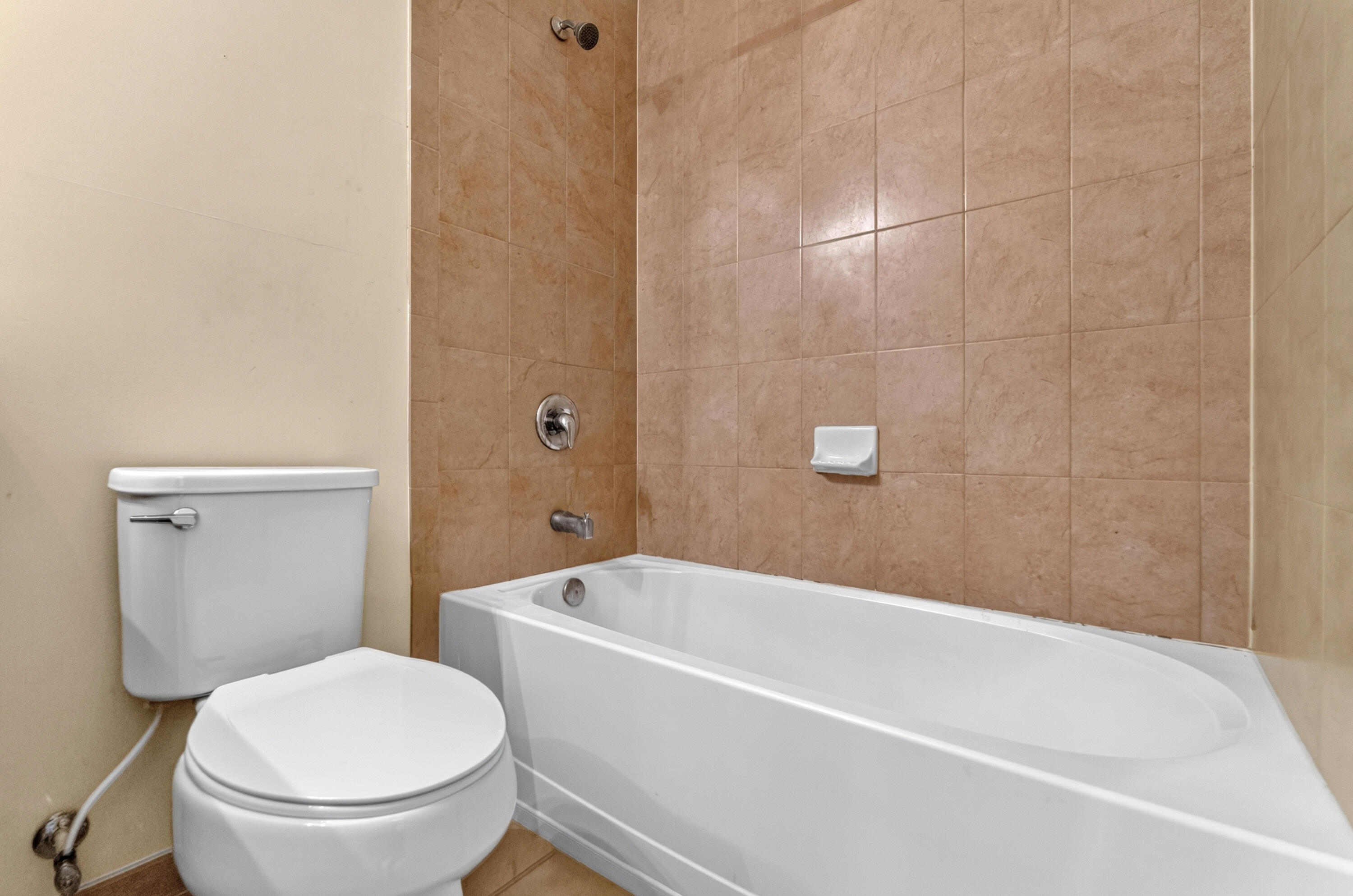 17094 SW 95TH, Miami FL 33196