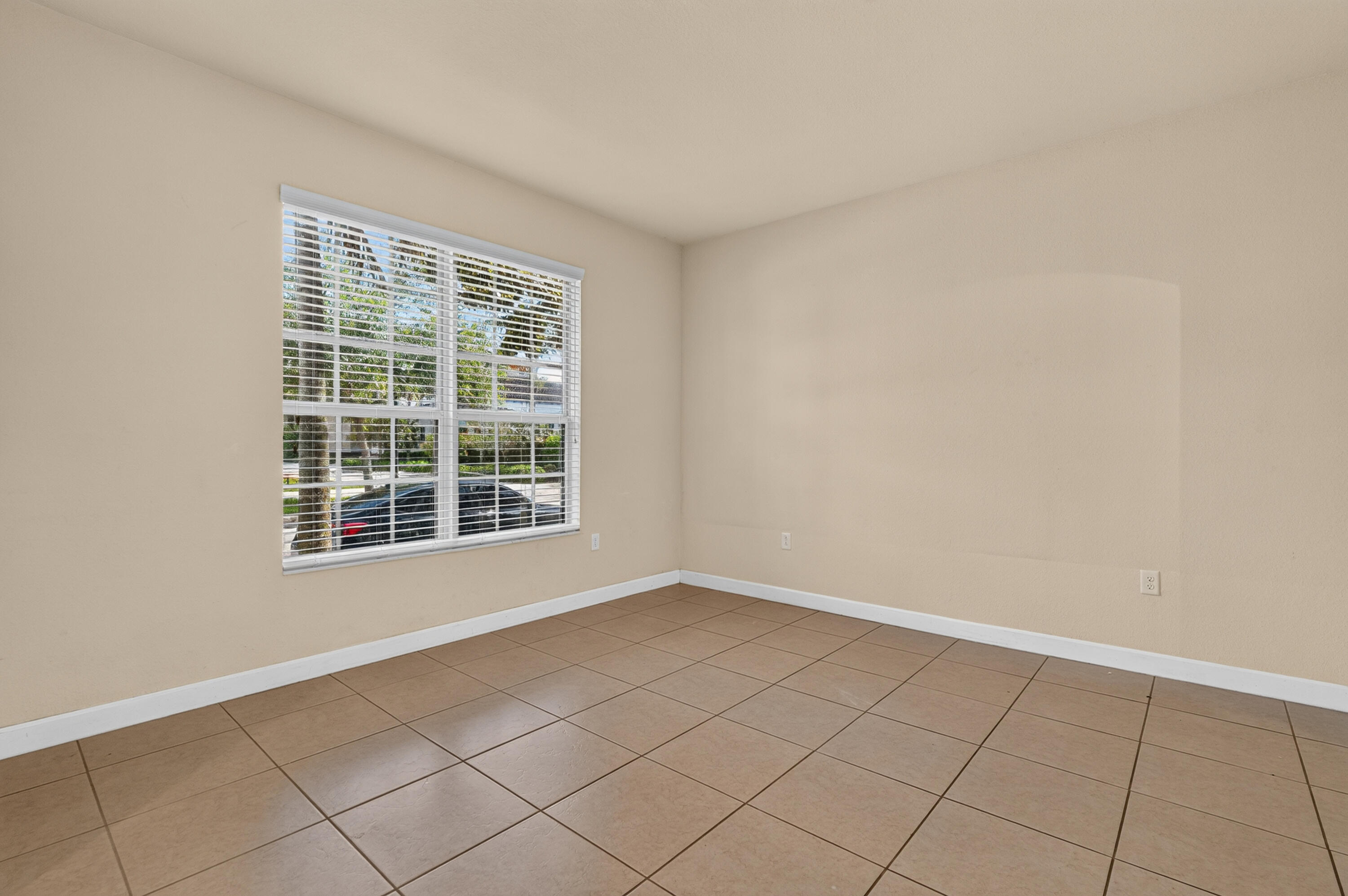 17094 SW 95TH, Miami FL 33196