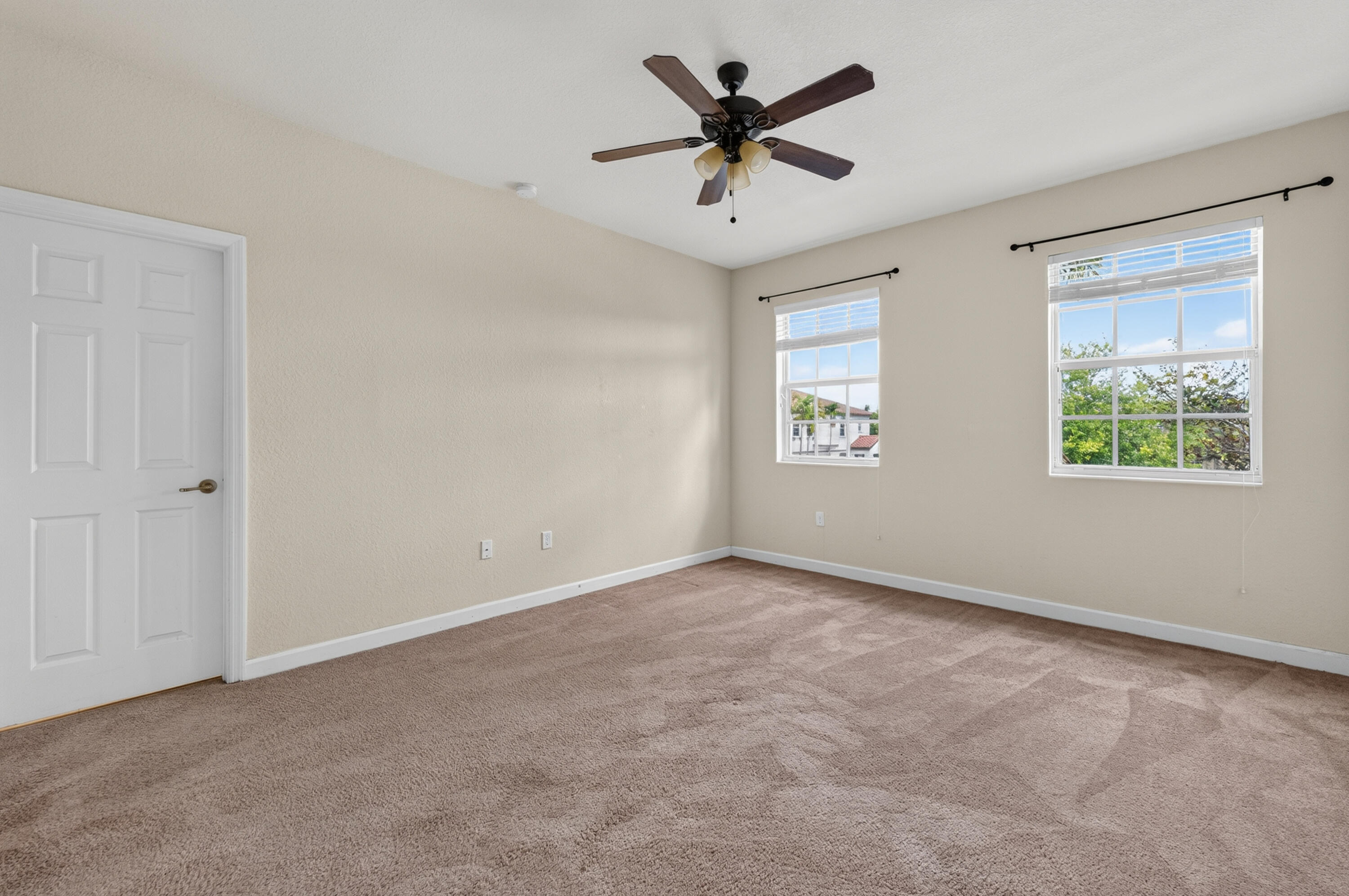 17094 SW 95TH, Miami FL 33196