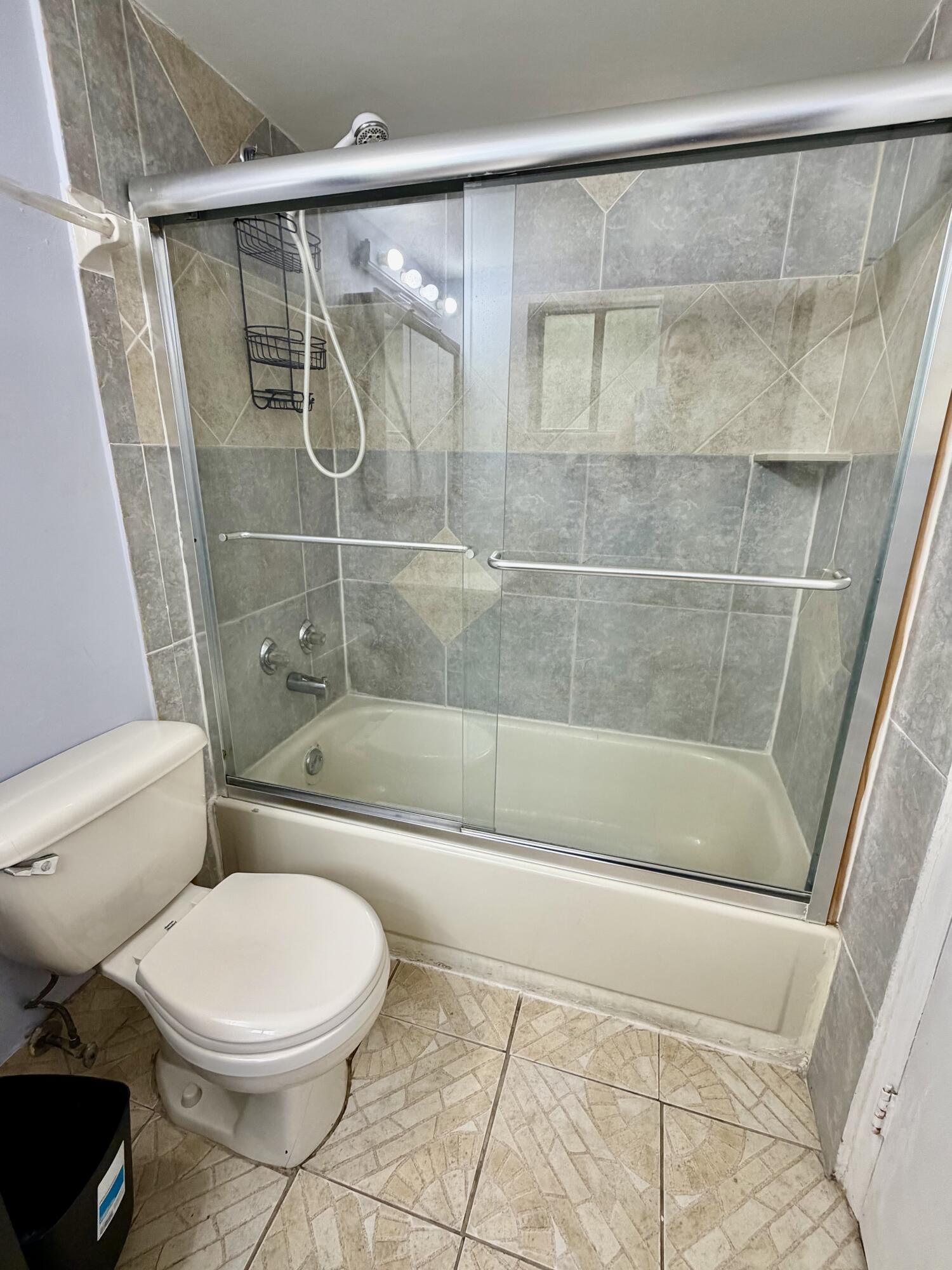 7714 SW 8TH, North Lauderdale FL 33068