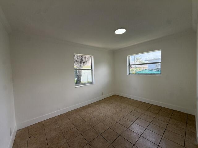 1528 Avenue, Riviera Beach FL 33404