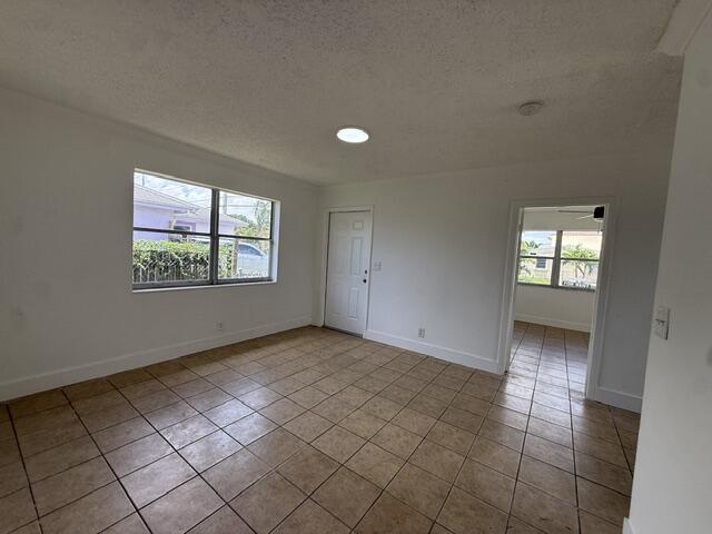 1528 Avenue, Riviera Beach FL 33404