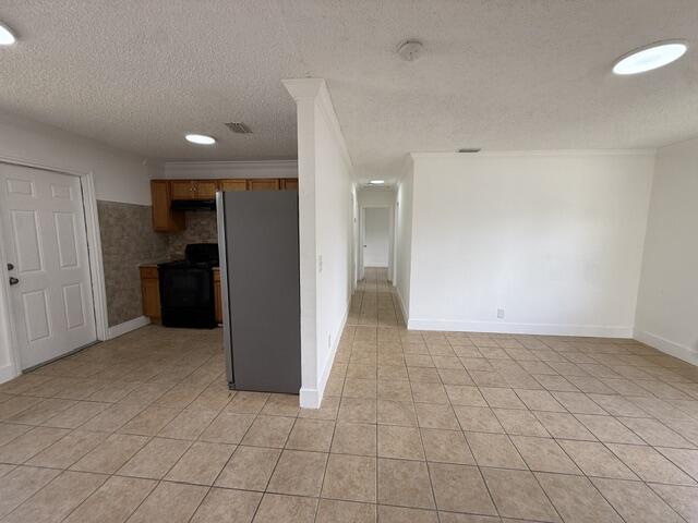 1528 Avenue, Riviera Beach FL 33404