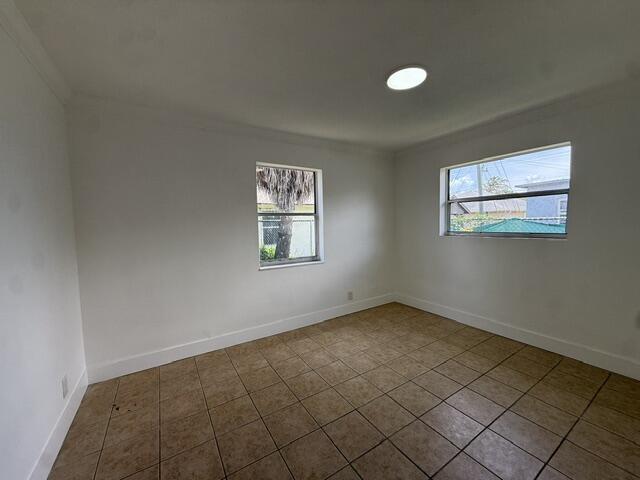 1528 Avenue, Riviera Beach FL 33404