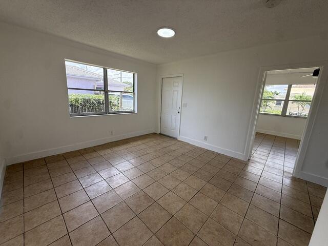 1528 Avenue, Riviera Beach FL 33404