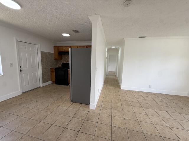 1528 Avenue, Riviera Beach FL 33404
