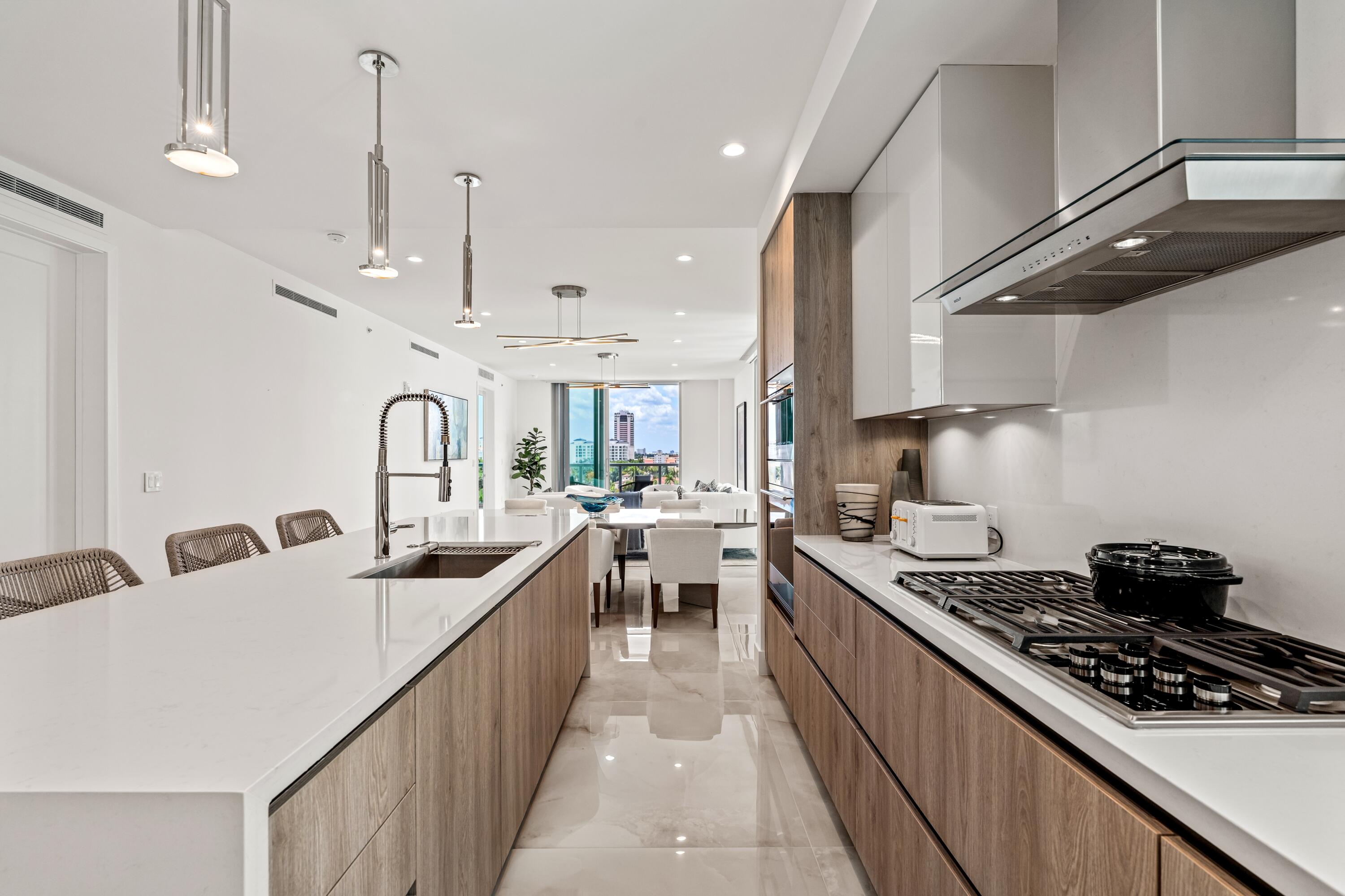485 E Royal Palm #804, Boca Raton FL 33432