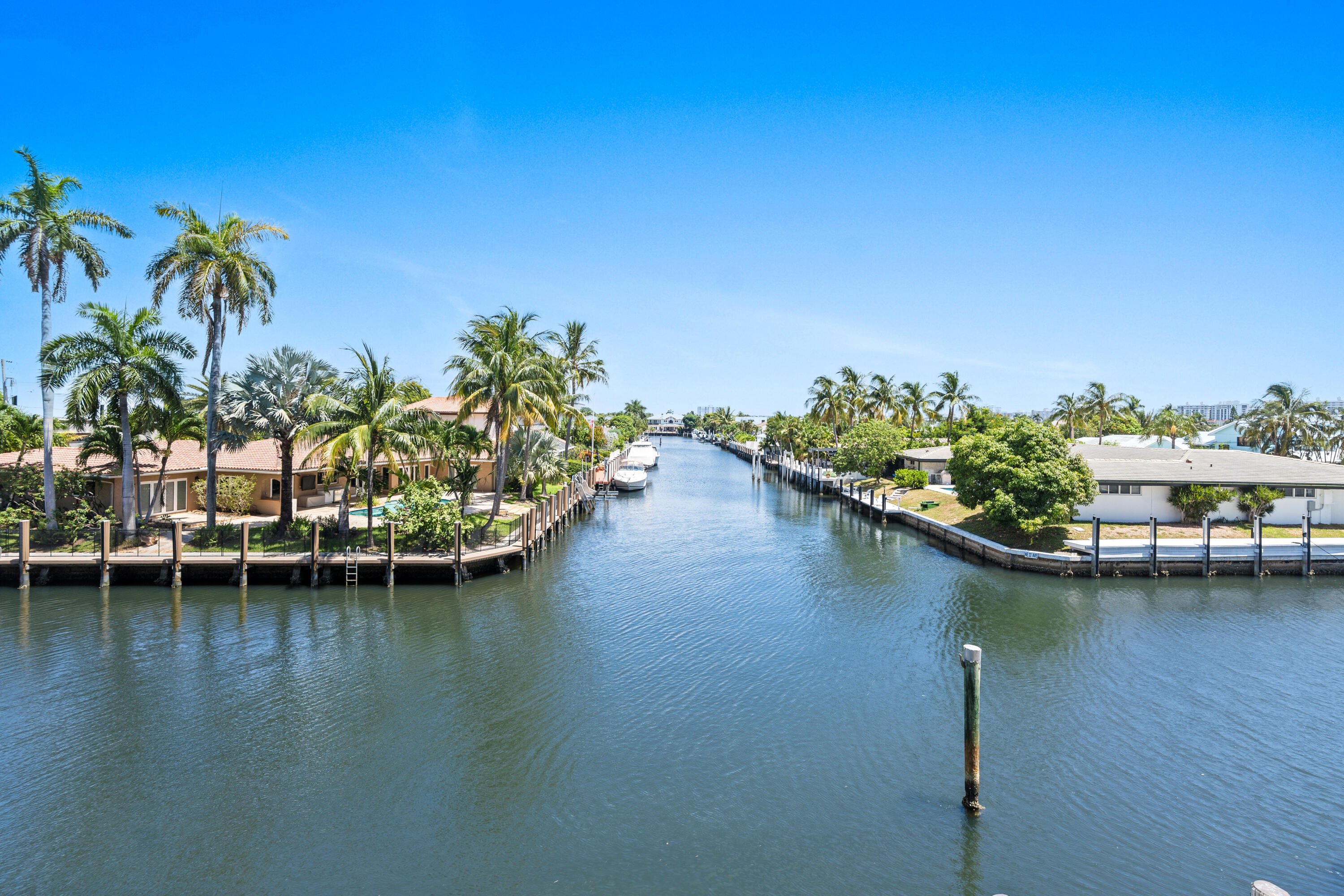 3121 NE 51st #204E, Fort Lauderdale FL 33308
