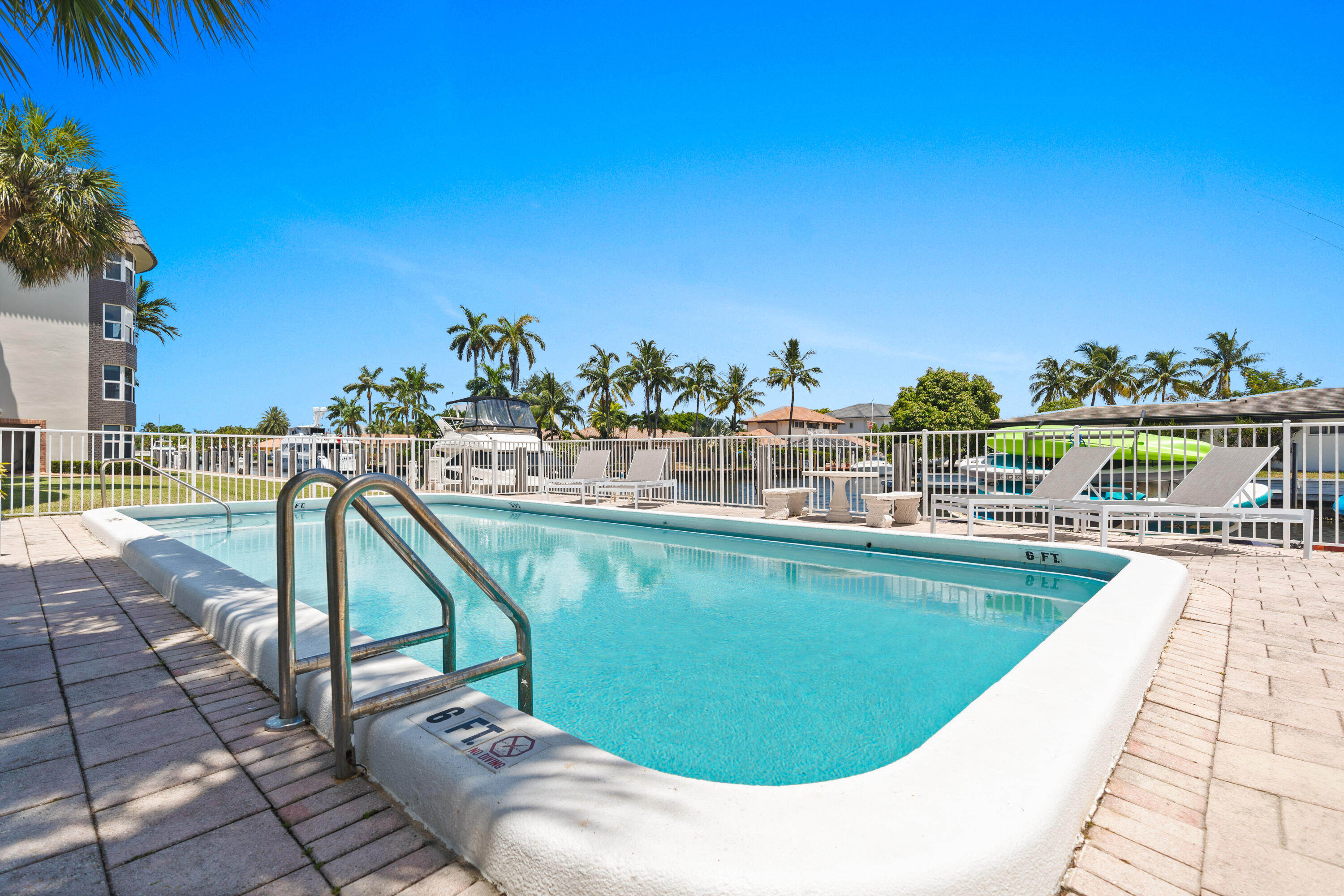 3121 NE 51st #204E, Fort Lauderdale FL 33308