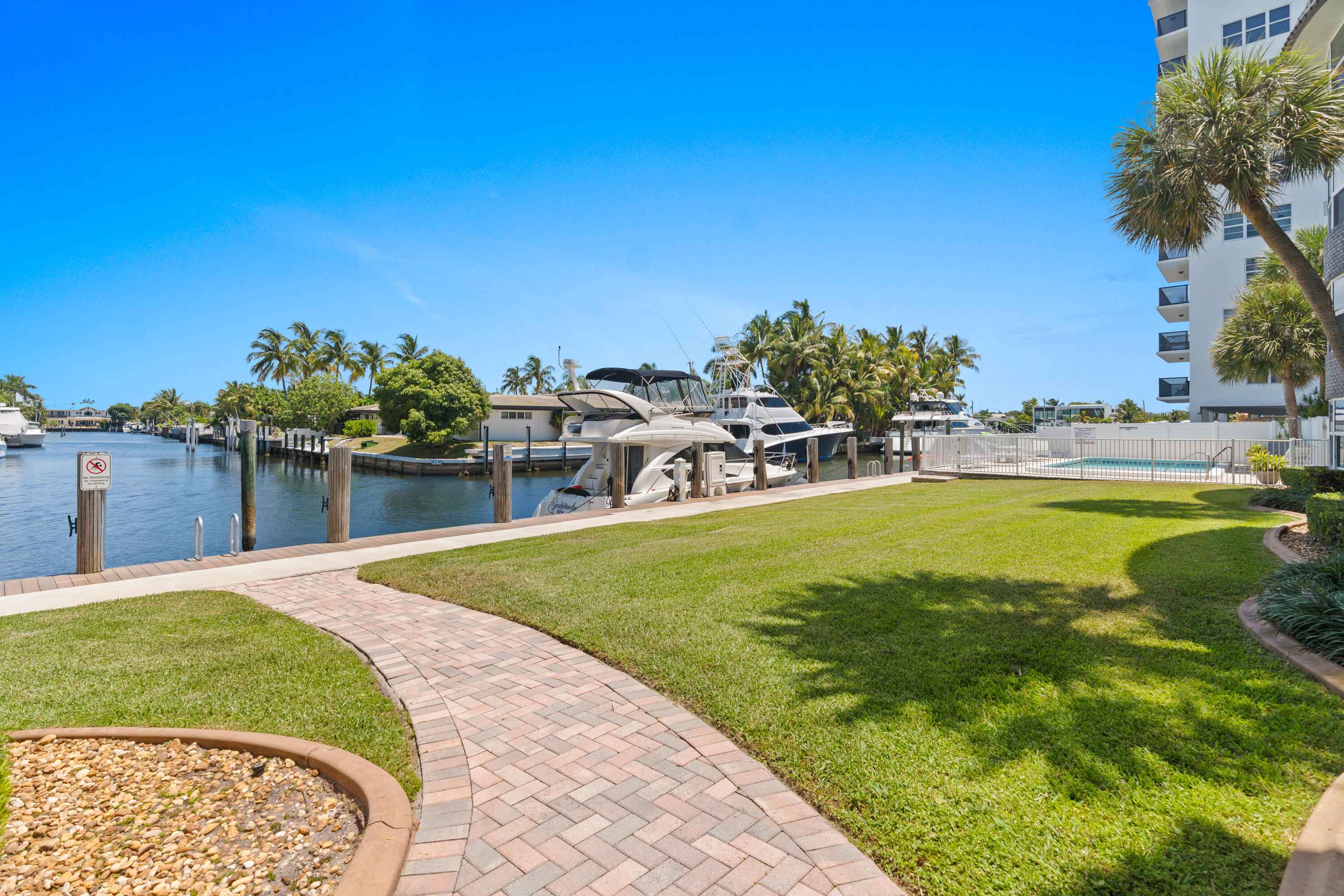 3121 NE 51st #204E, Fort Lauderdale FL 33308