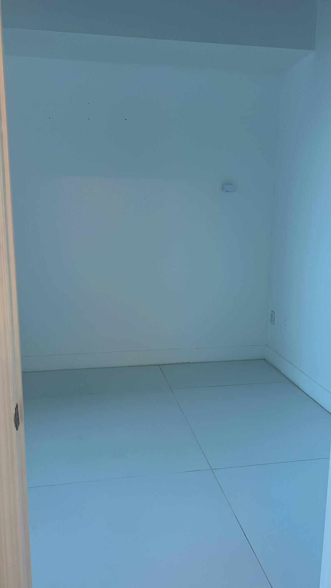 133 NE 2ND #2310, Miami FL 33132