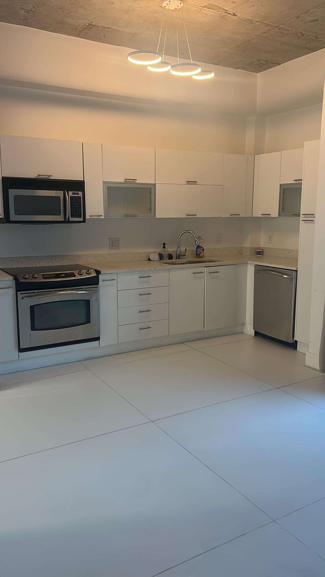 133 NE 2ND #2310, Miami FL 33132