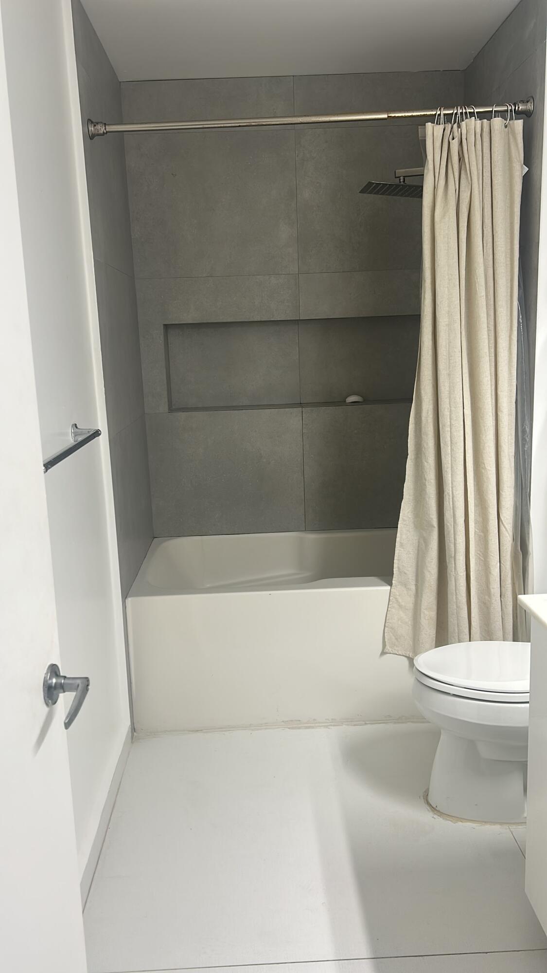 133 NE 2ND #2310, Miami FL 33132