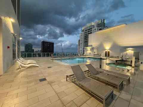 133 NE 2ND #2310, Miami FL 33132
