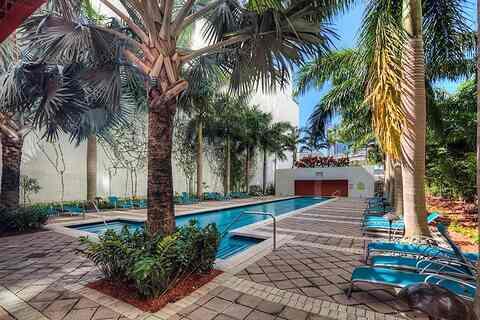 133 NE 2ND #2310, Miami FL 33132